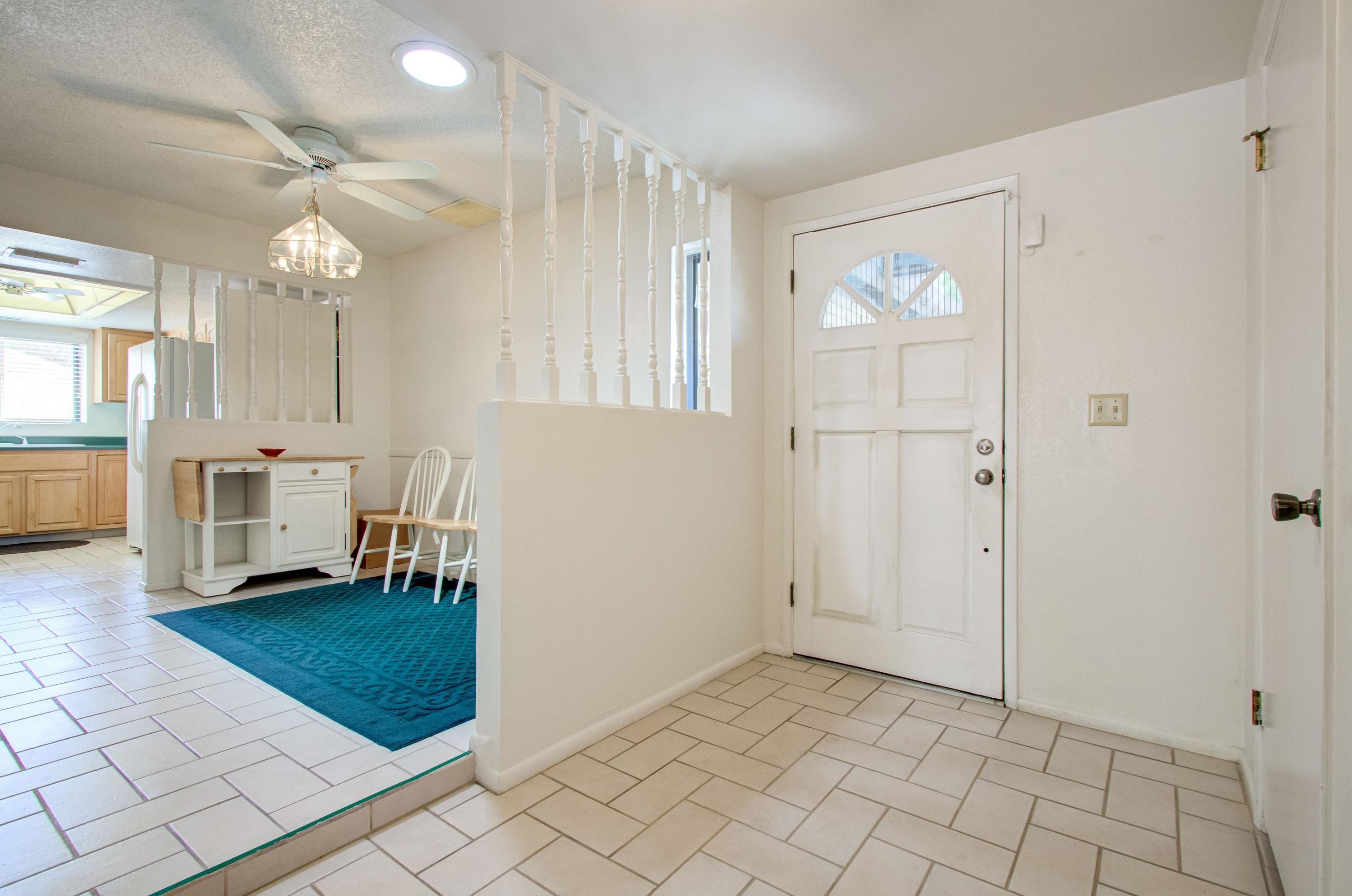 1248 Royal Palm Cir, Phoenix, AZ 85020-3886