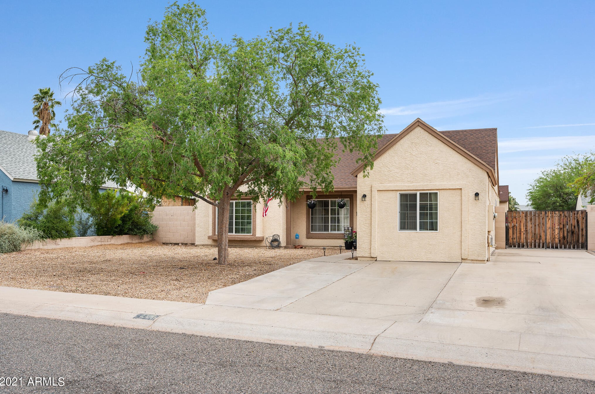 1019 Tonto Ln, Phoenix, AZ 85024-1730