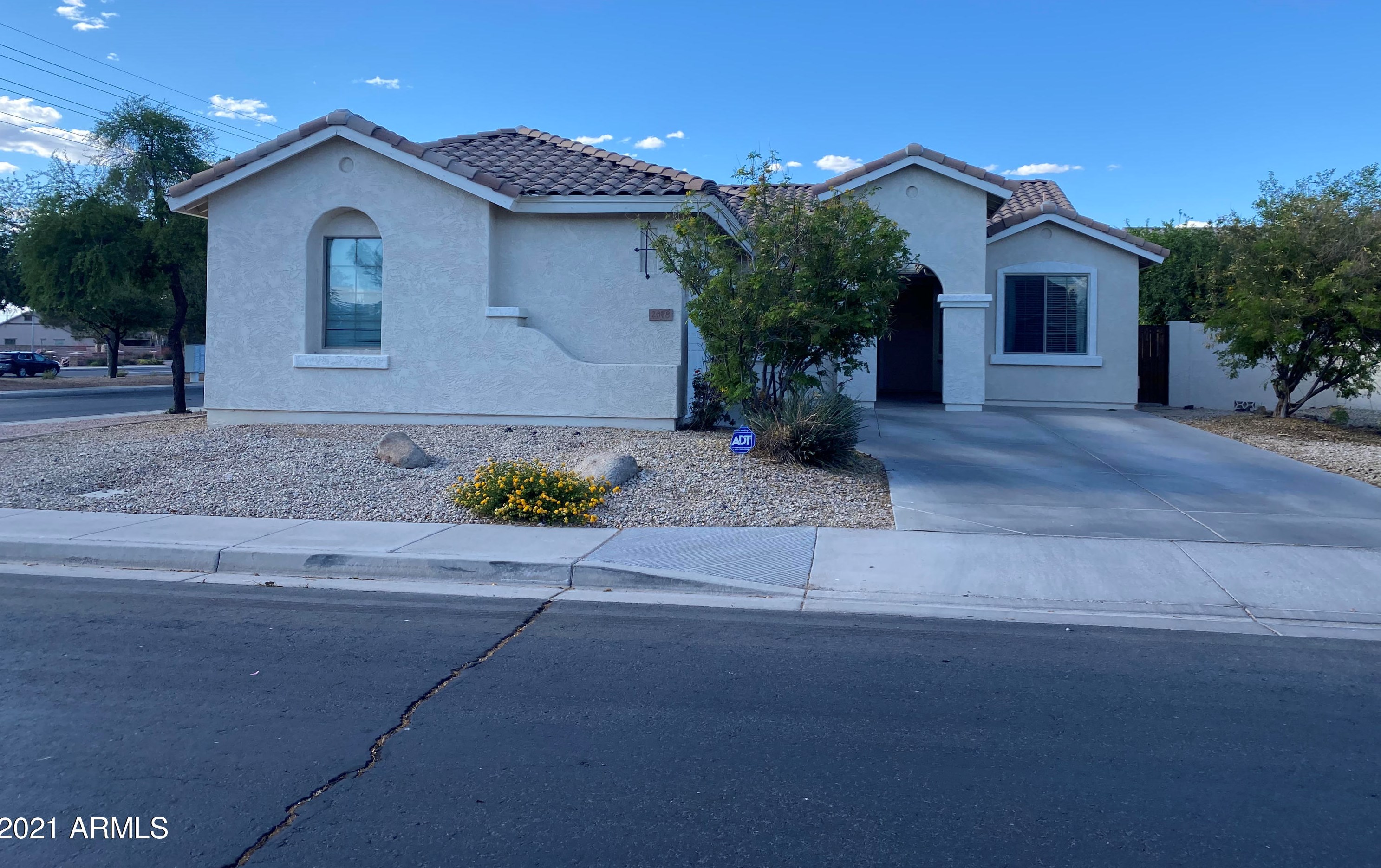 2078 E Glacier Pl, Chandler, AZ 85249
