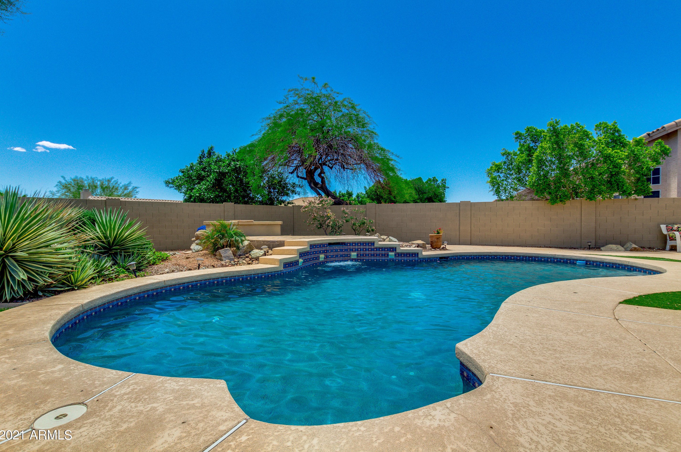 1311 Muirwood Dr, Phoenix AZ  85045-0602 exterior