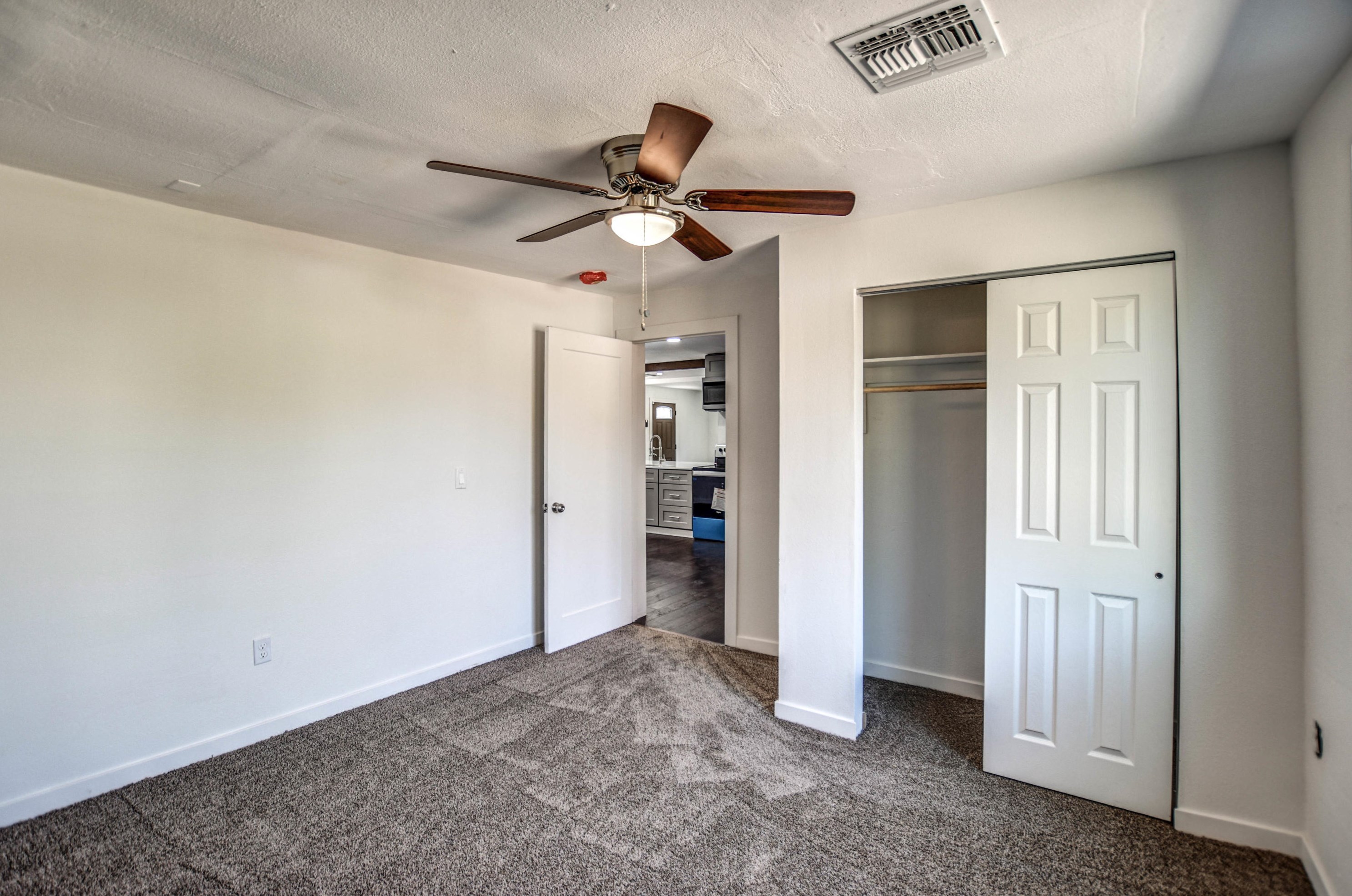 2730 Myrtle Ave, Phoenix AZ  85051-7535 exterior