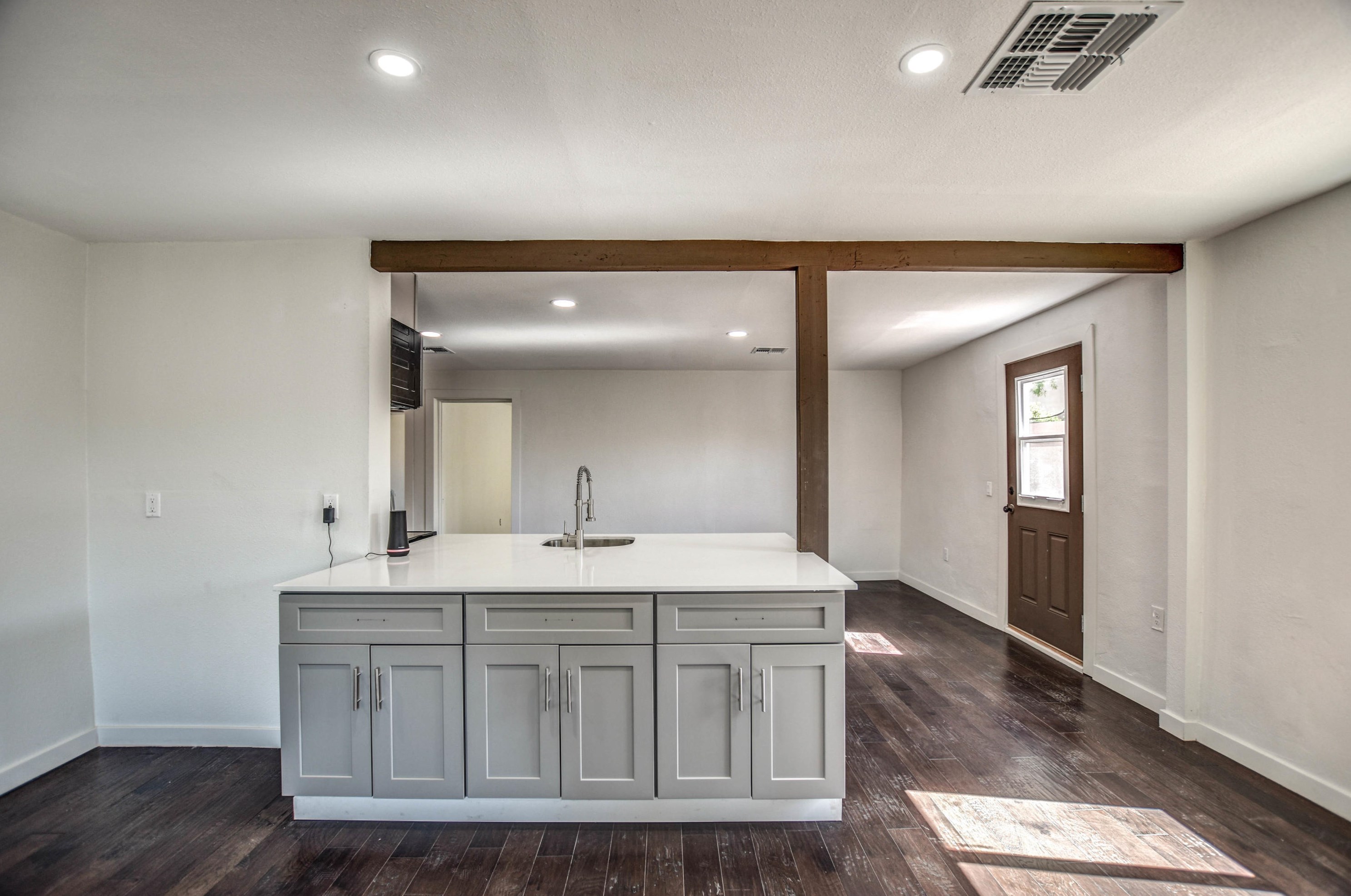 2730 Myrtle Ave, Phoenix AZ  85051-7535 exterior