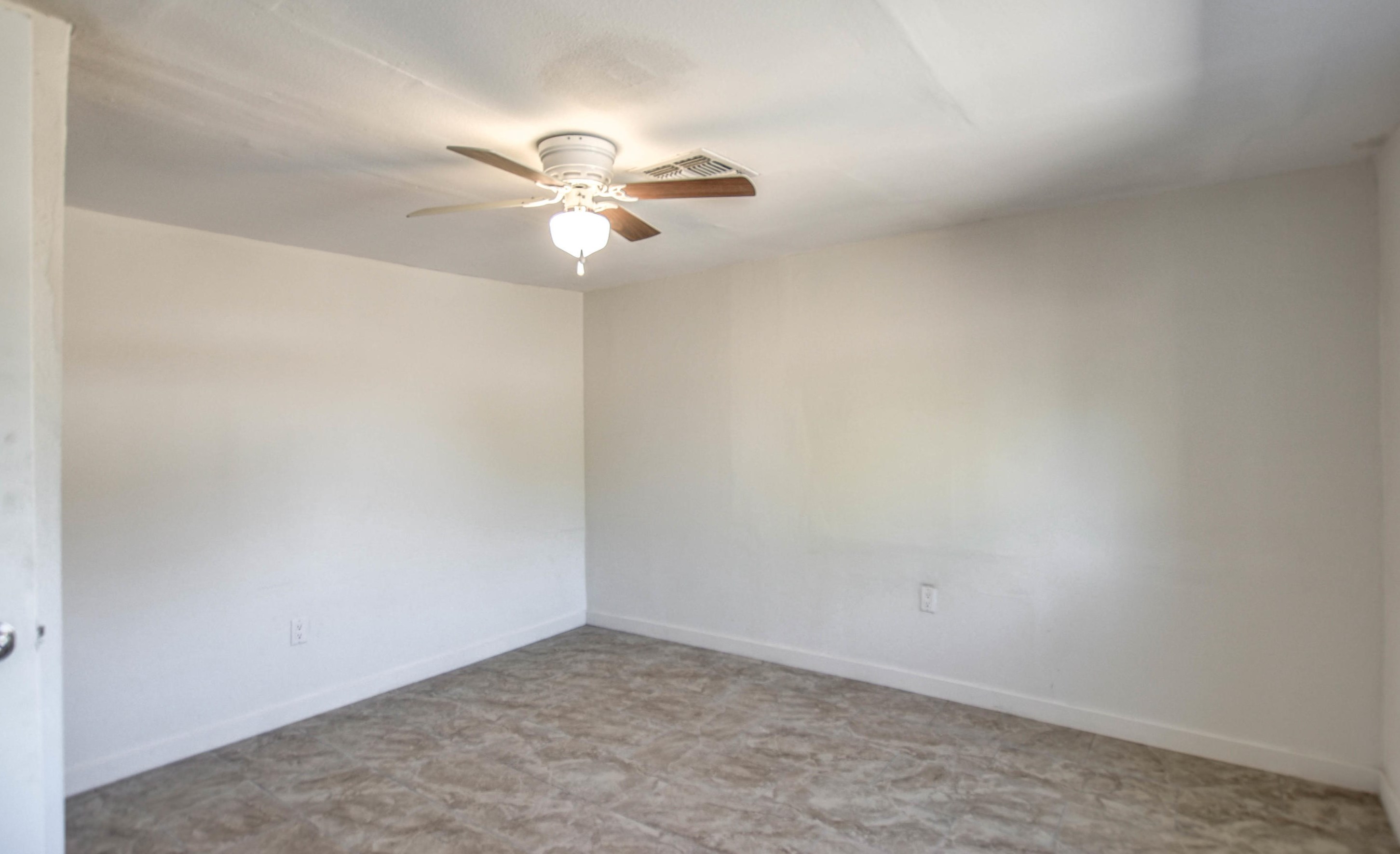 2730 Myrtle Ave, Phoenix AZ  85051-7535 exterior