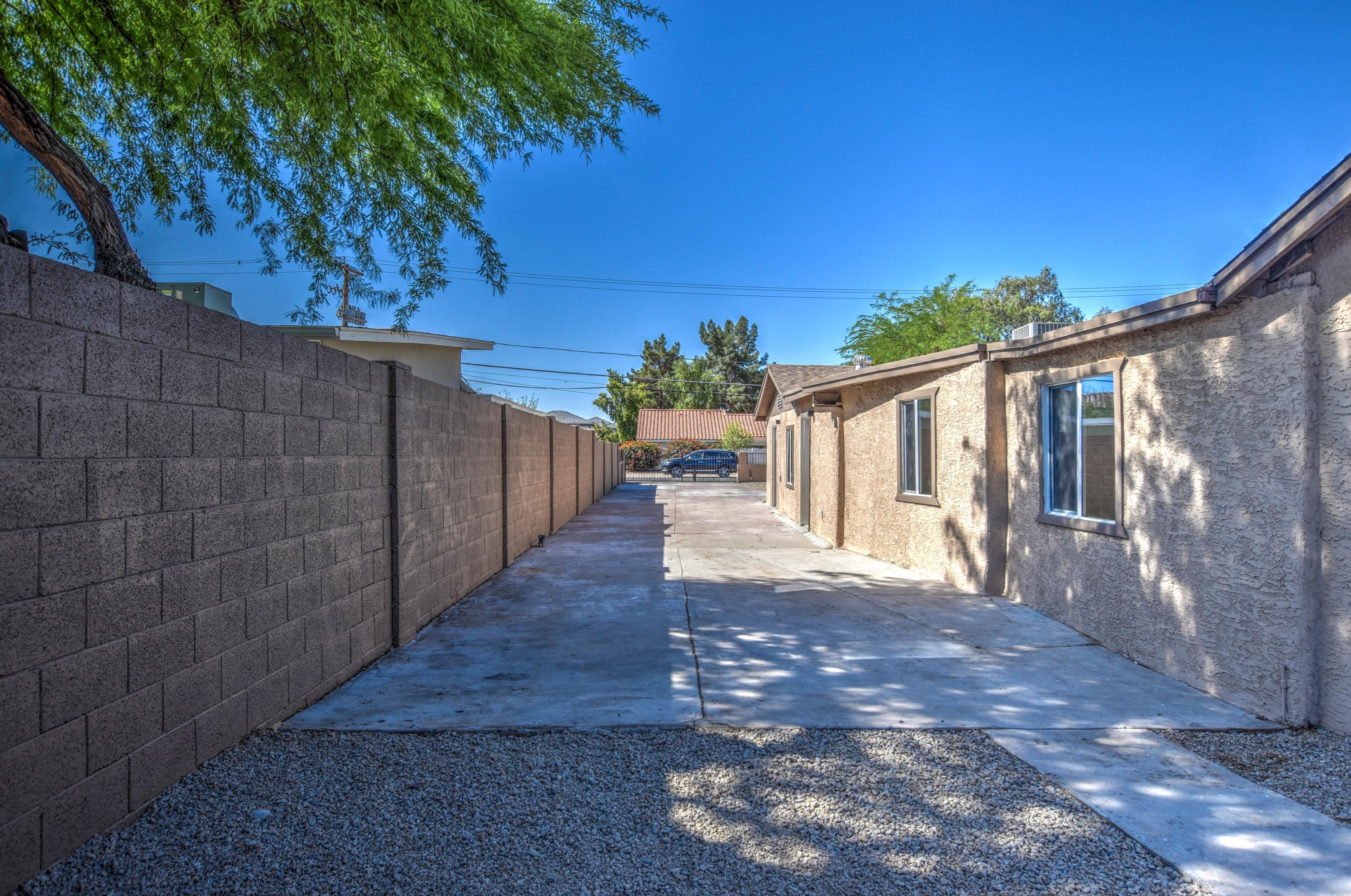 2730 Myrtle Ave, Phoenix AZ  85051-7535 exterior