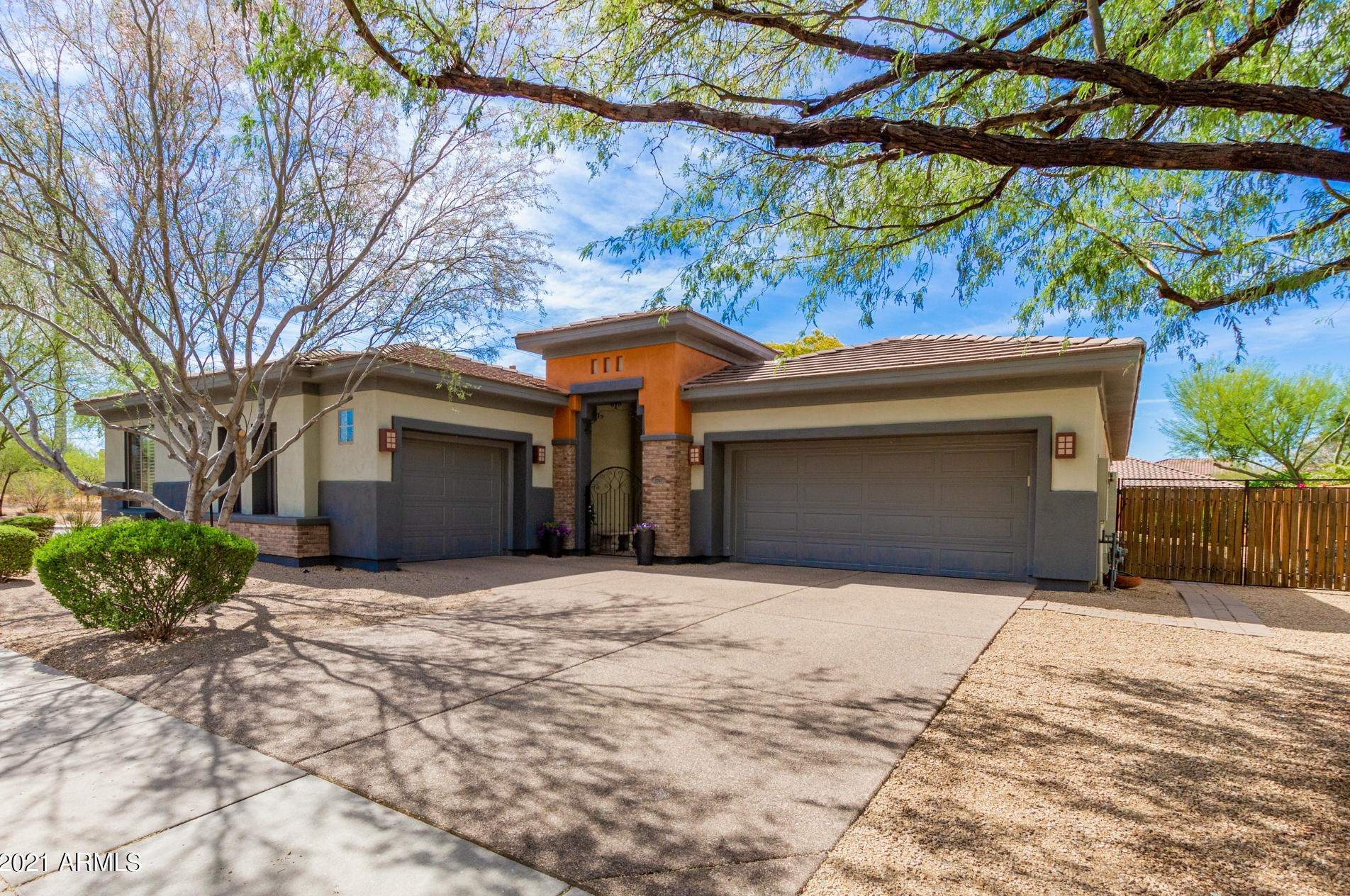 3743 Maffeo Rd, Phoenix, AZ 85050-8342