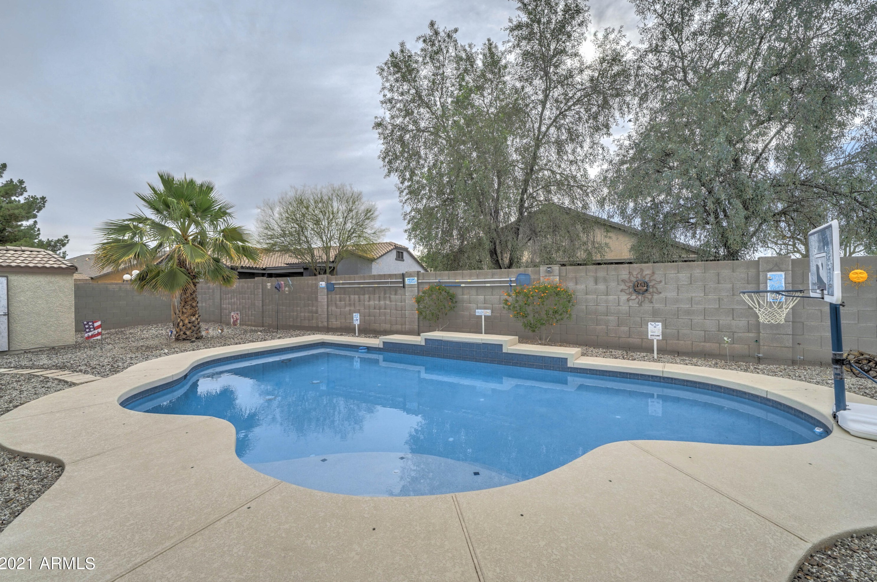 7546 Wood St, Phoenix, AZ 85043-1454