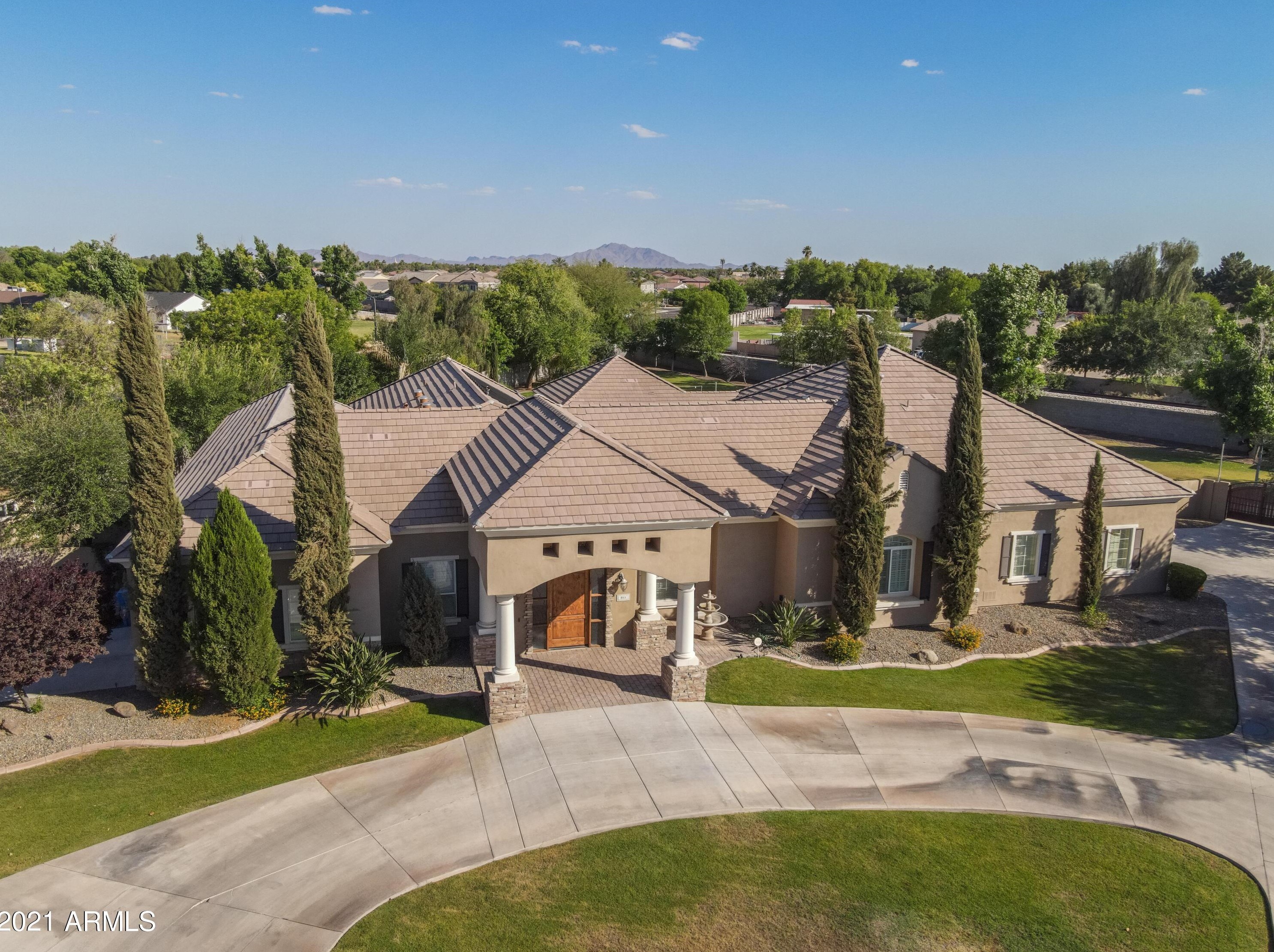 351 S Park Grove Ln, Gilbert, AZ 85296
