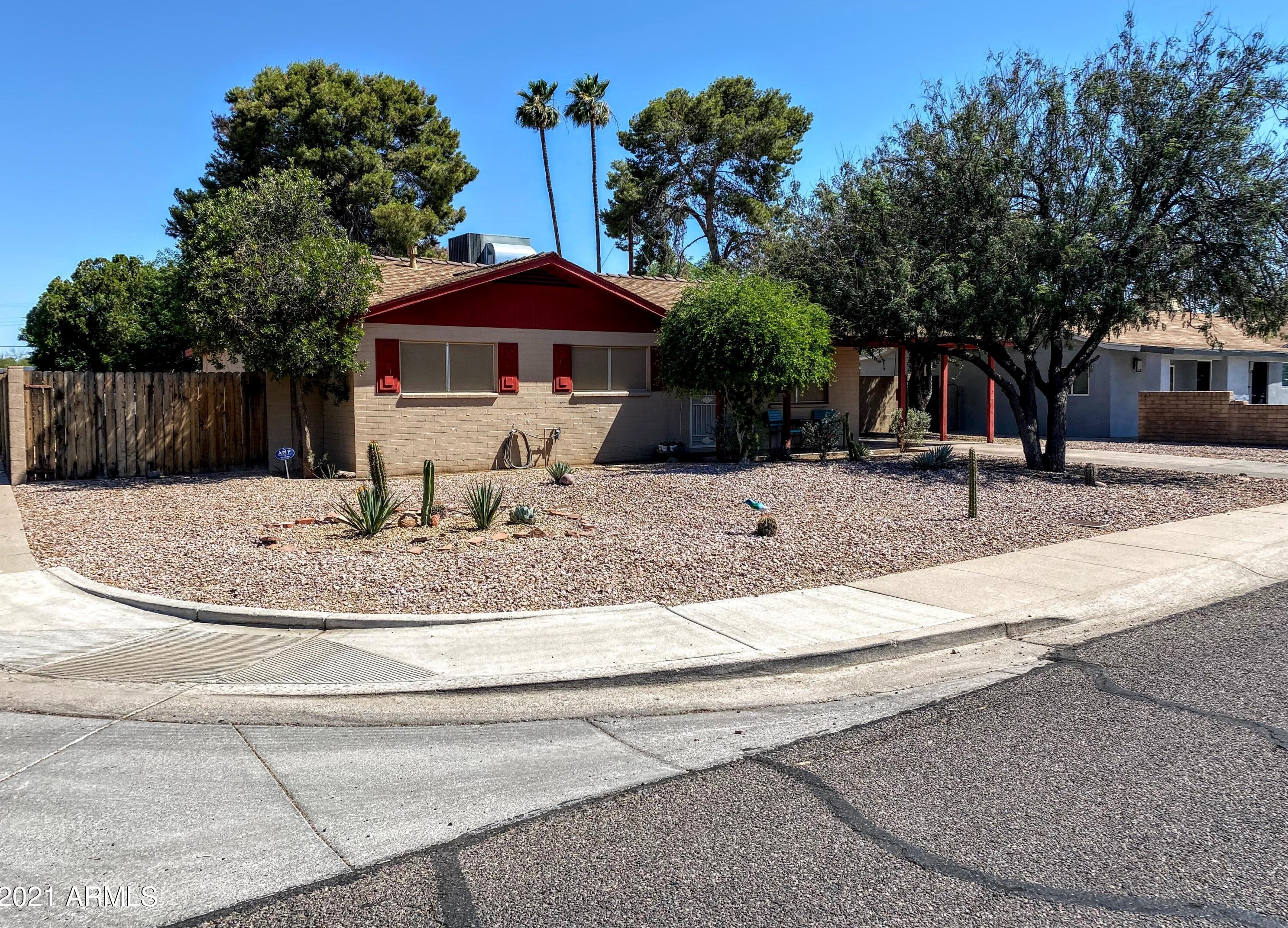 3739 Townley Ave, Phoenix, AZ 85051-3746