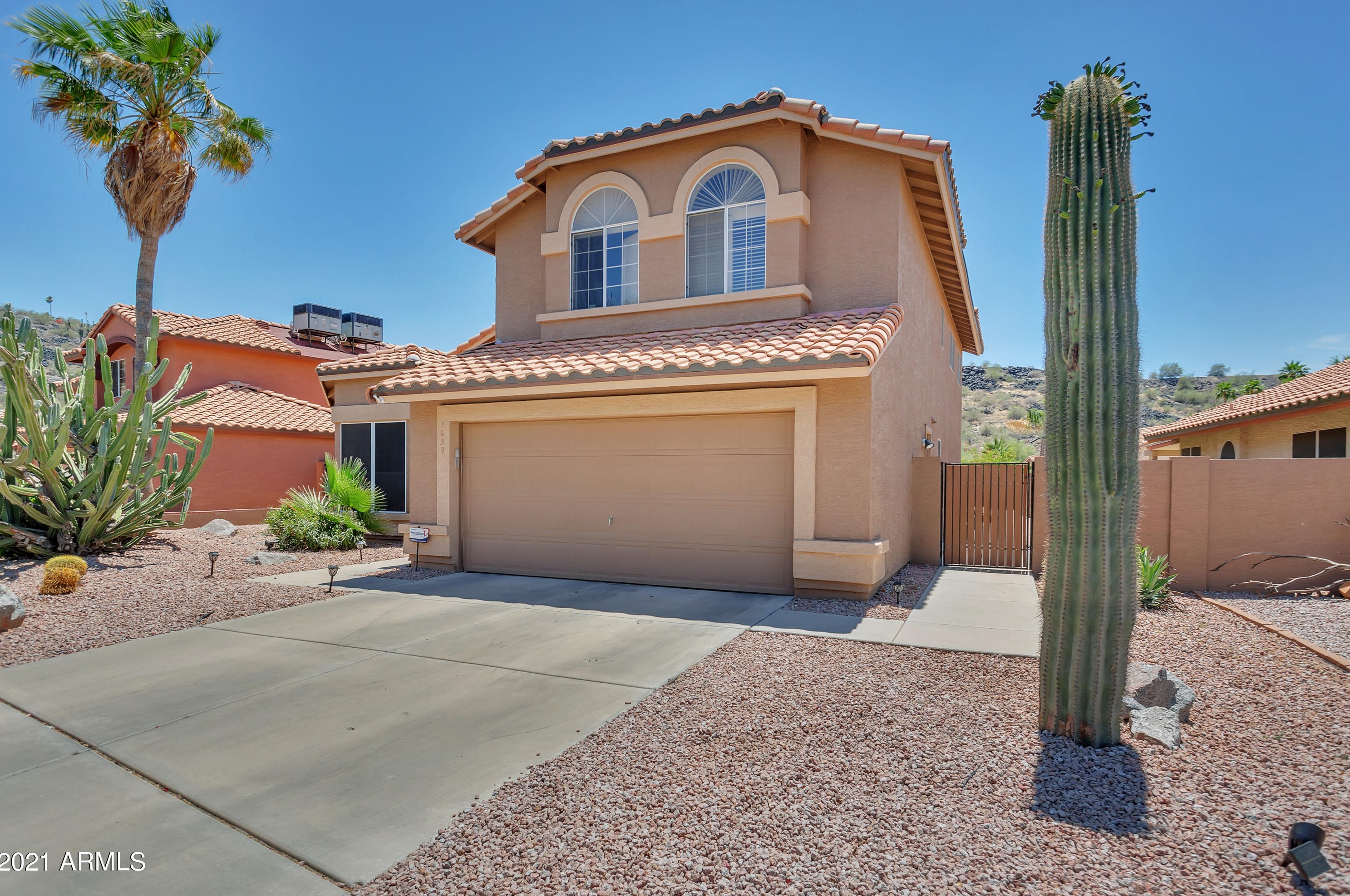 1639 W Acoma Dr, Phoenix, AZ 85023