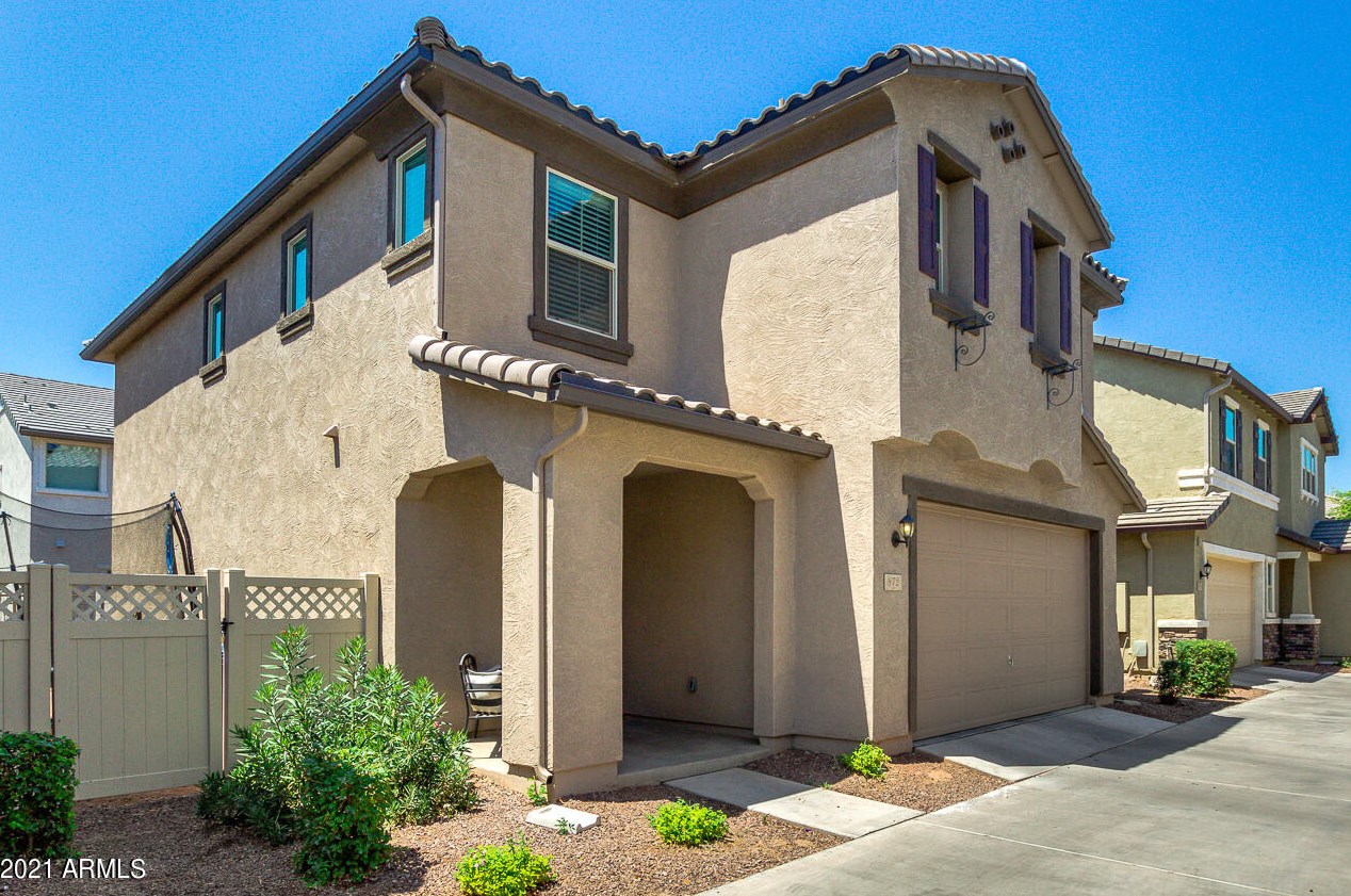 872 S Pheasant Dr, Gilbert, AZ 85296