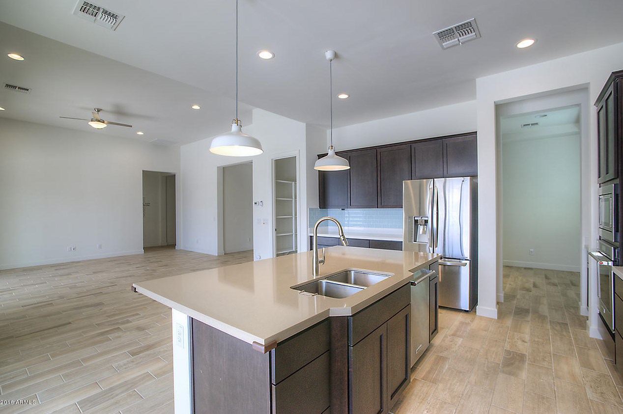 3821 E Horseshoe Pl, Chandler, AZ 85249