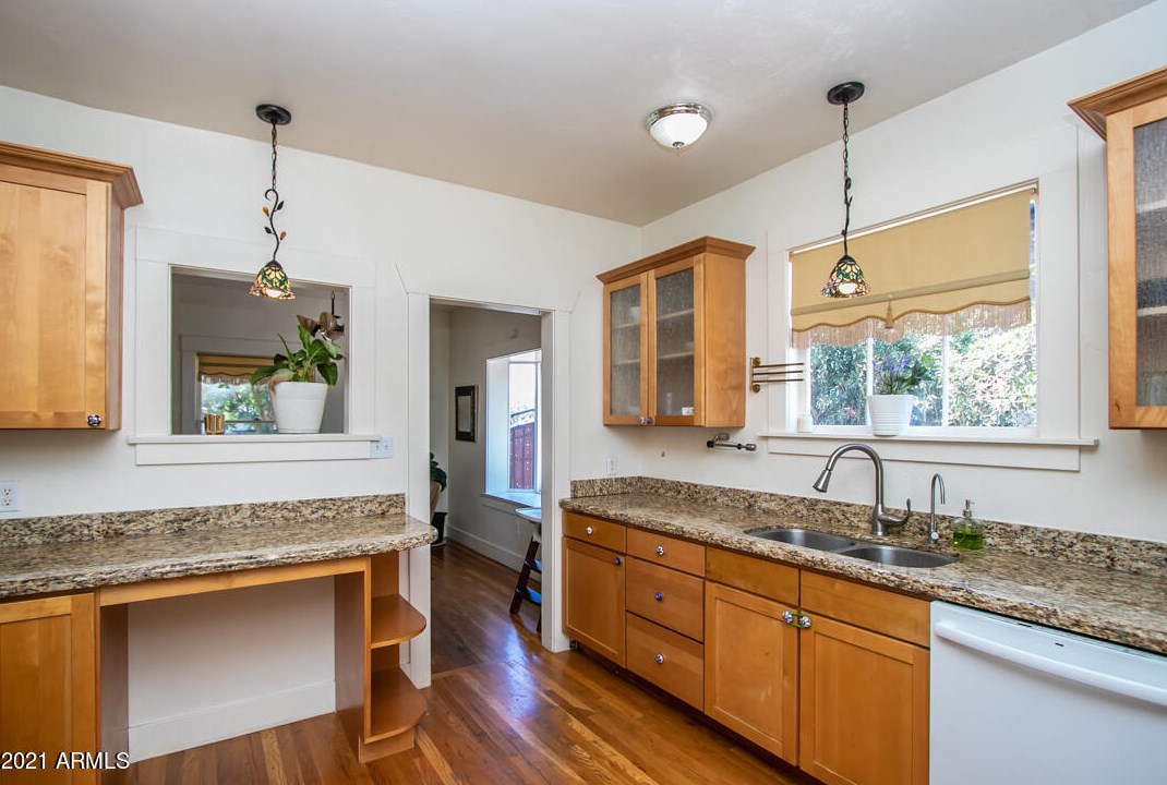 2041 Mitchell St, Phoenix AZ  85006-2188 exterior