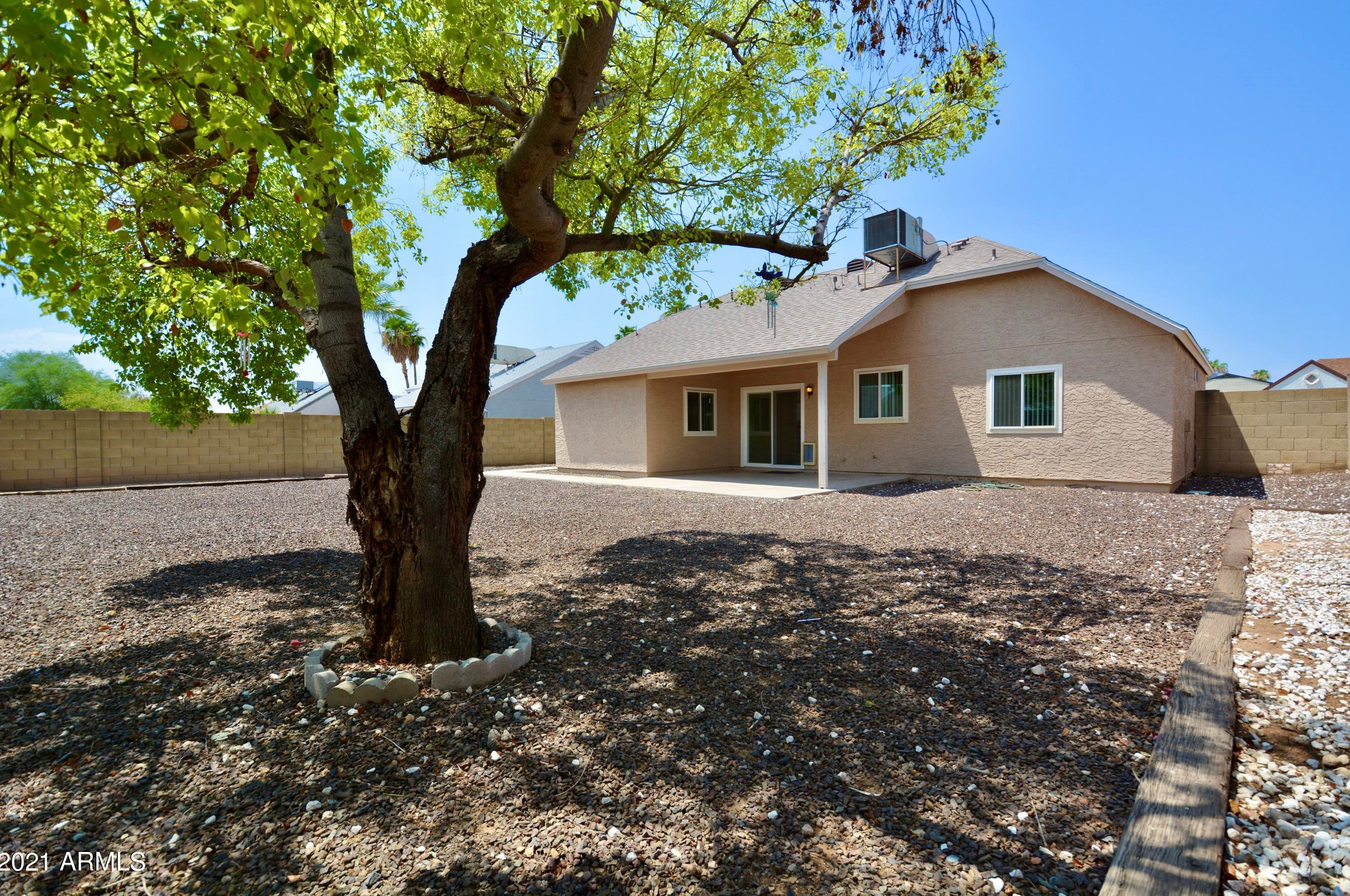 937 Tonto Ln, Phoenix, AZ 85024-1728