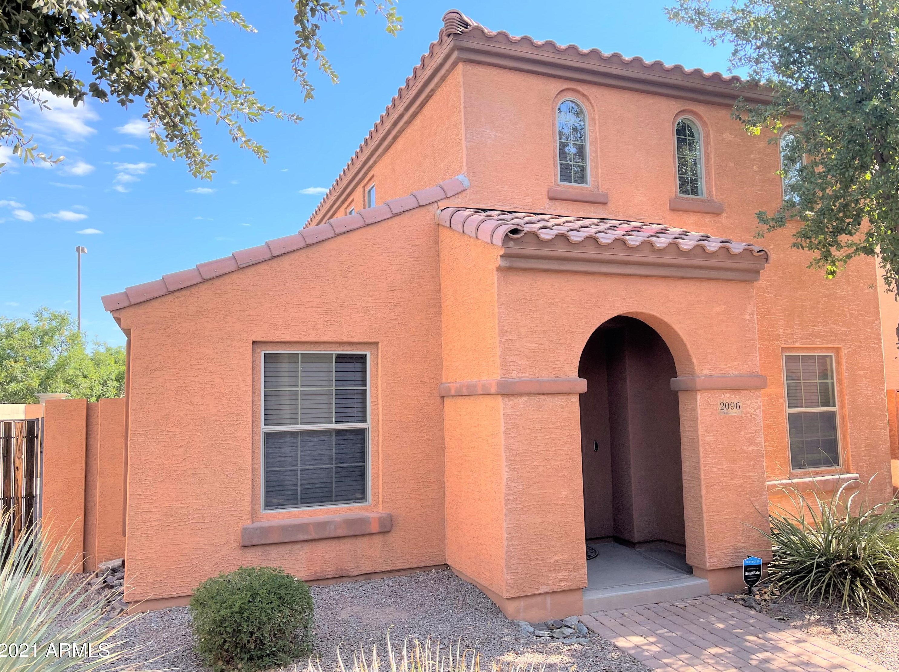 2096 S Seton Ave, Gilbert, AZ 85295