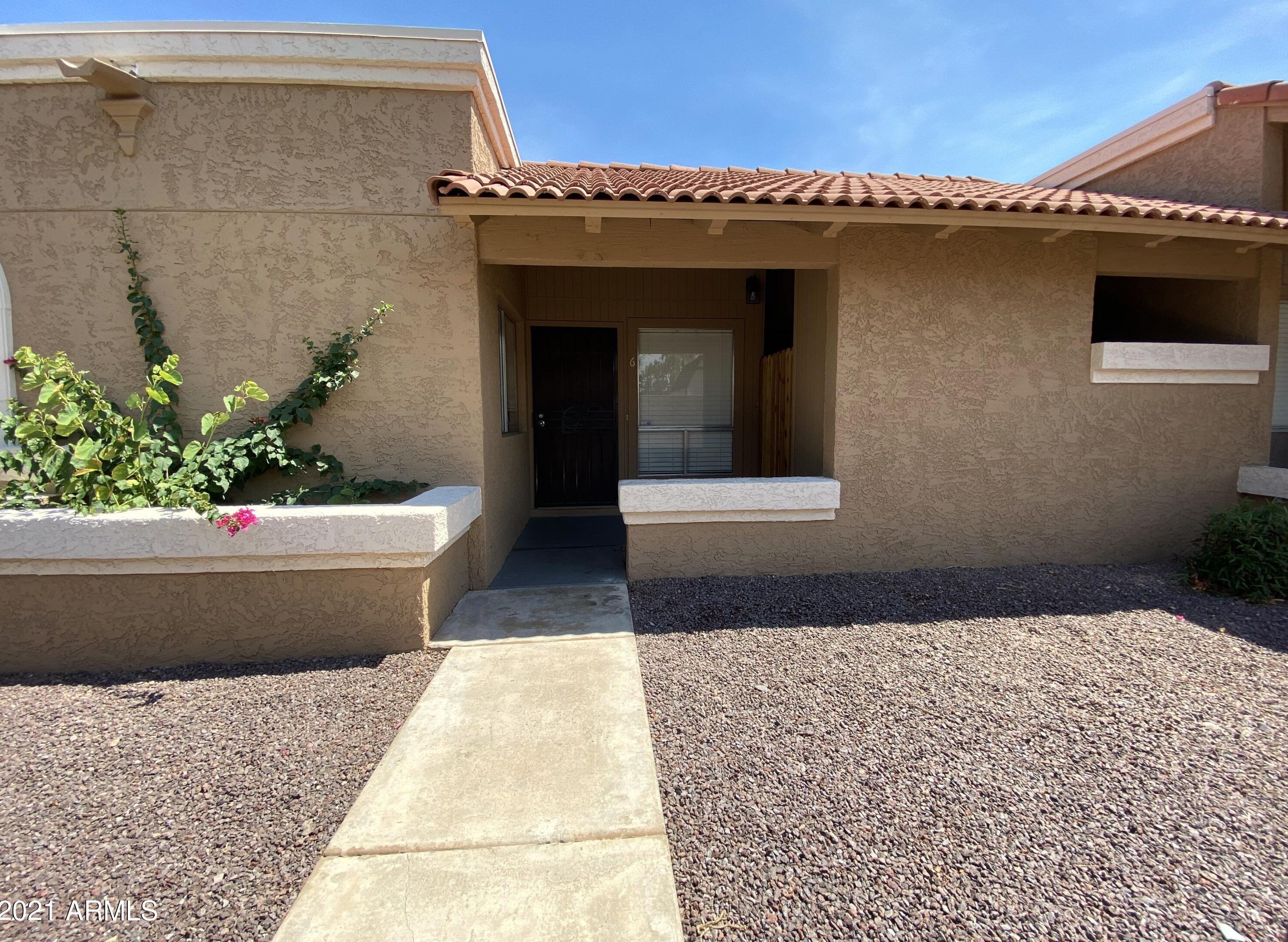 520 Tonopah Dr, Phoenix, AZ 85027-3758