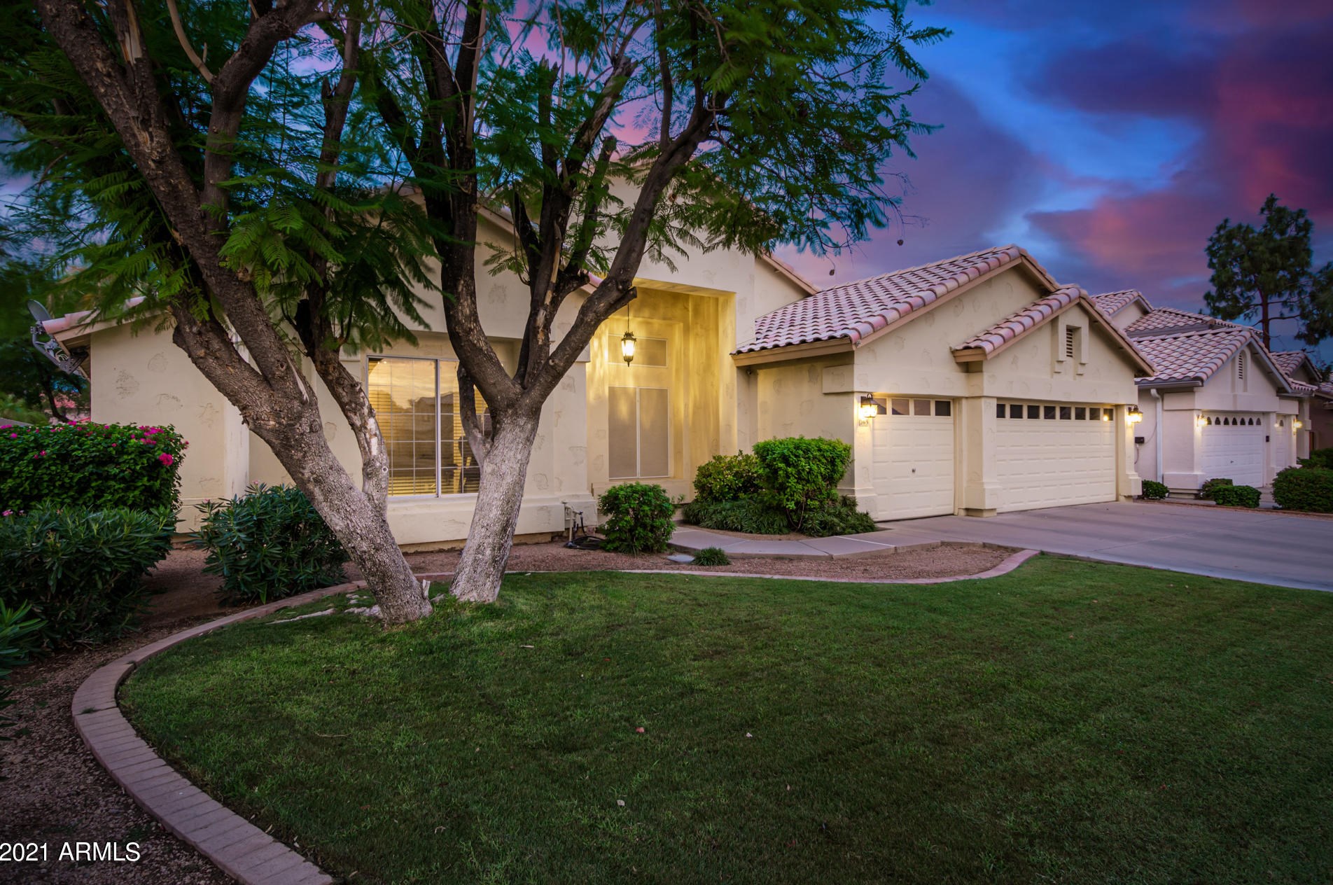 263 S Tiago Dr, Gilbert, AZ 85233