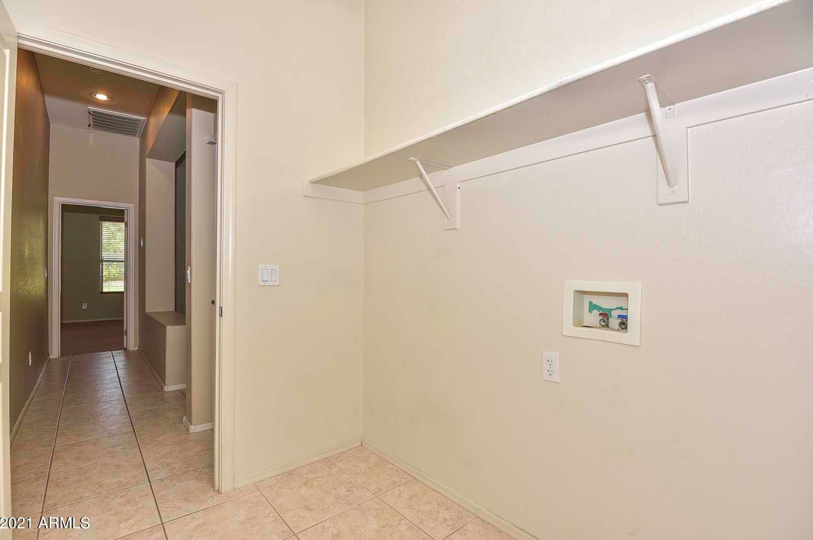 25403 Hackberry Dr, Phoenix AZ 85083-2452 exterior