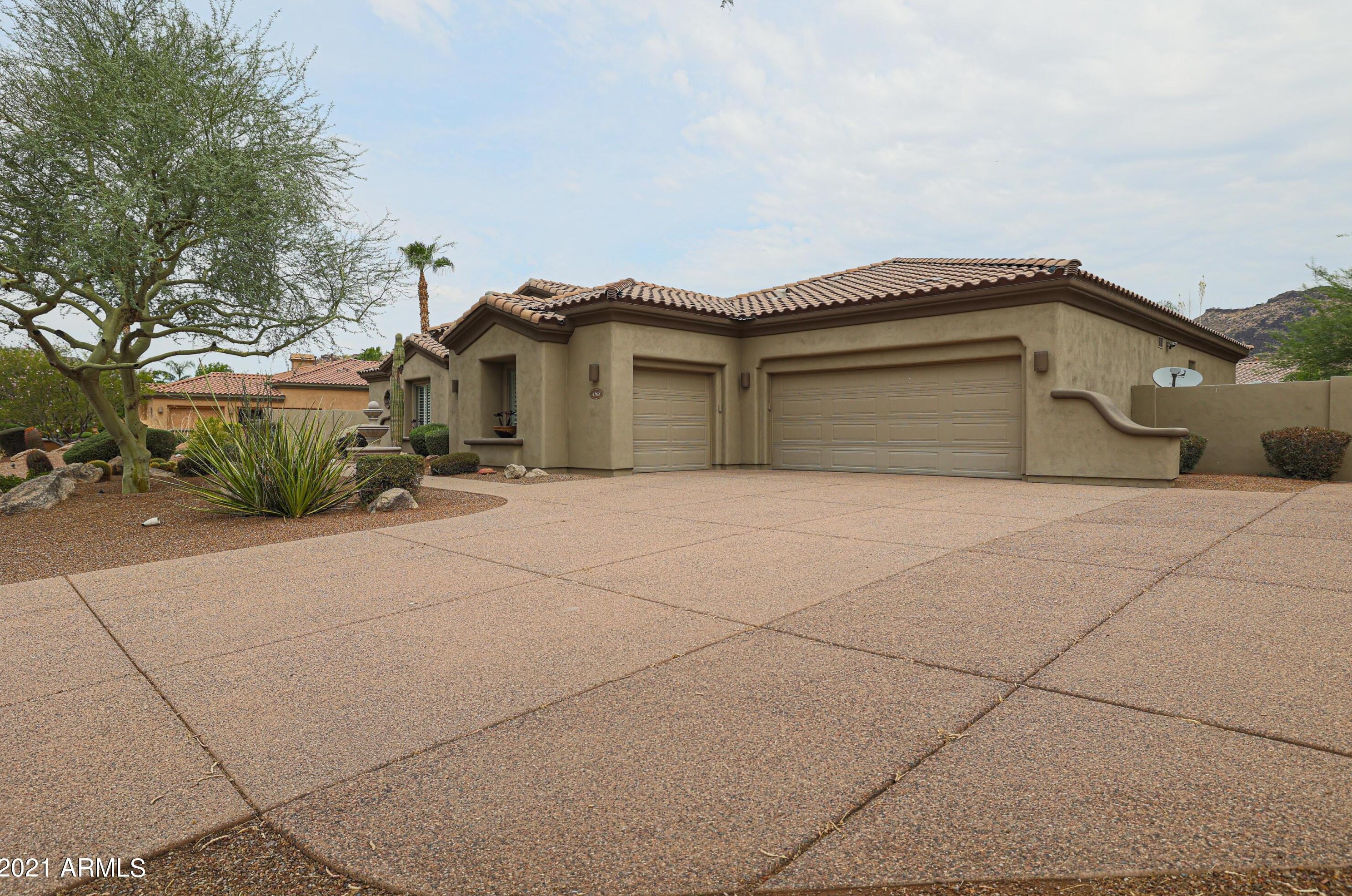 4508 Range Mule Dr, Phoenix, AZ 85083-2244