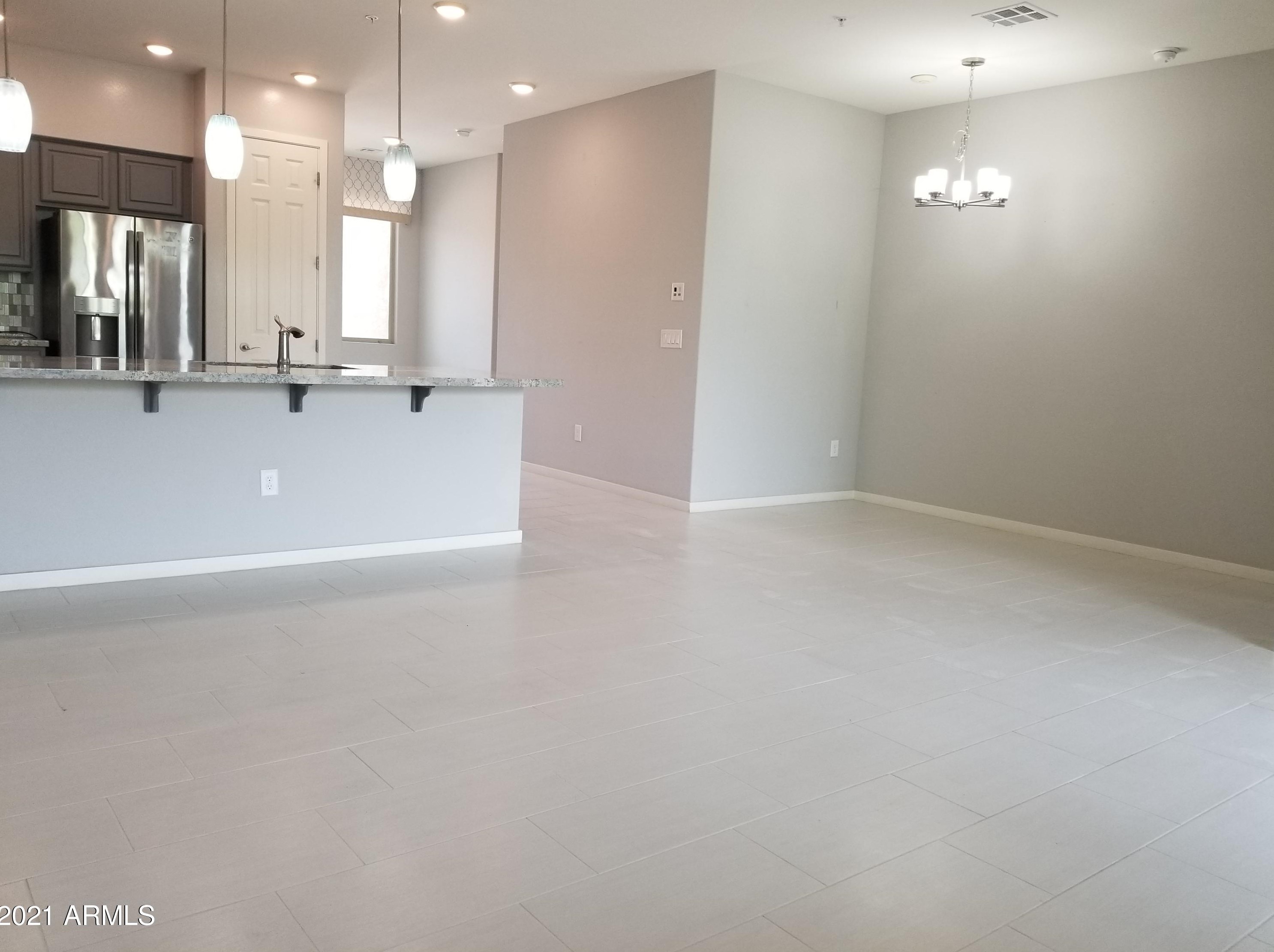 250 W Queen Creek Rd #244, Chandler, AZ 85248