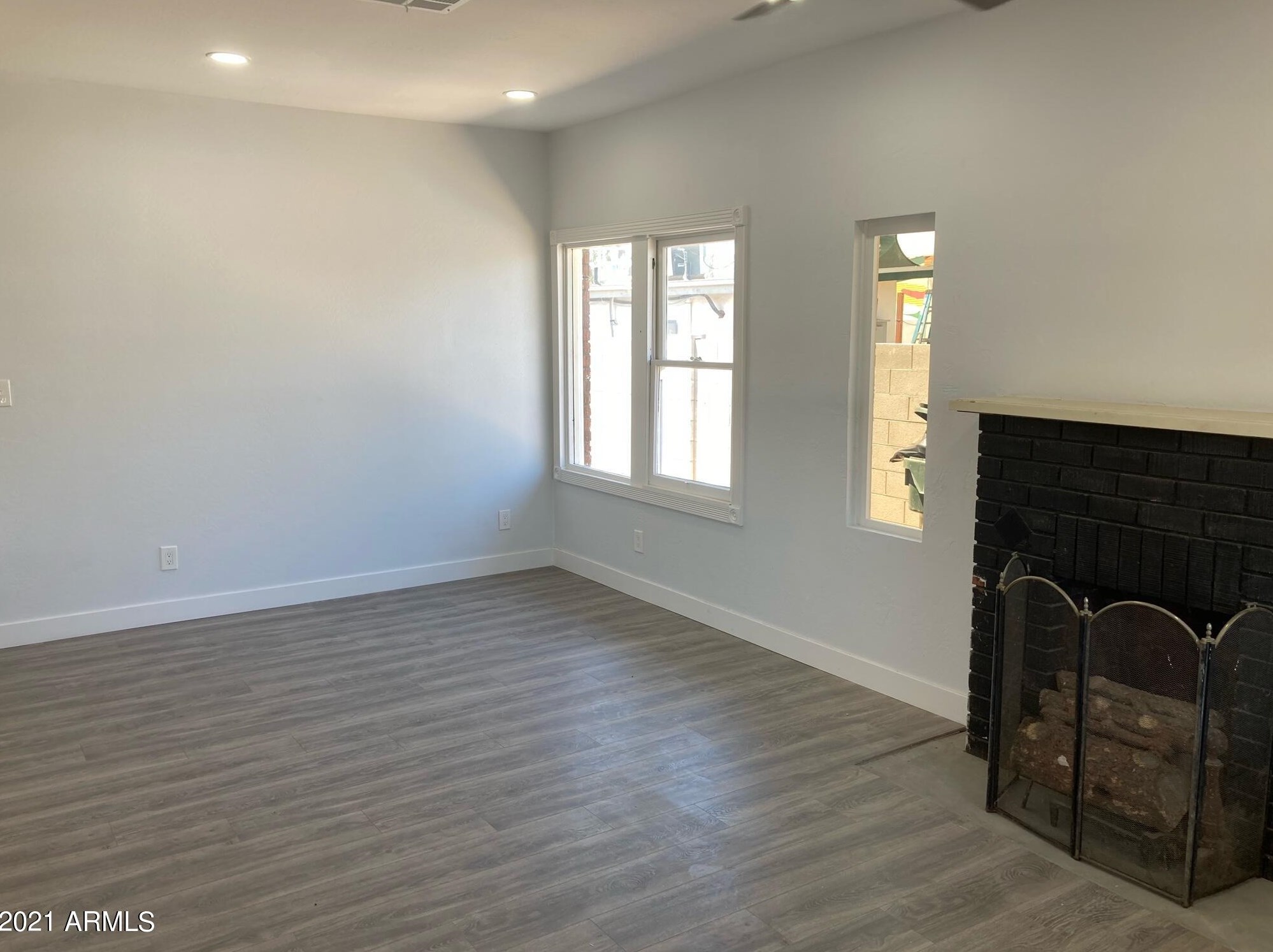 723 Roosevelt St, Phoenix, AZ 85006-3250