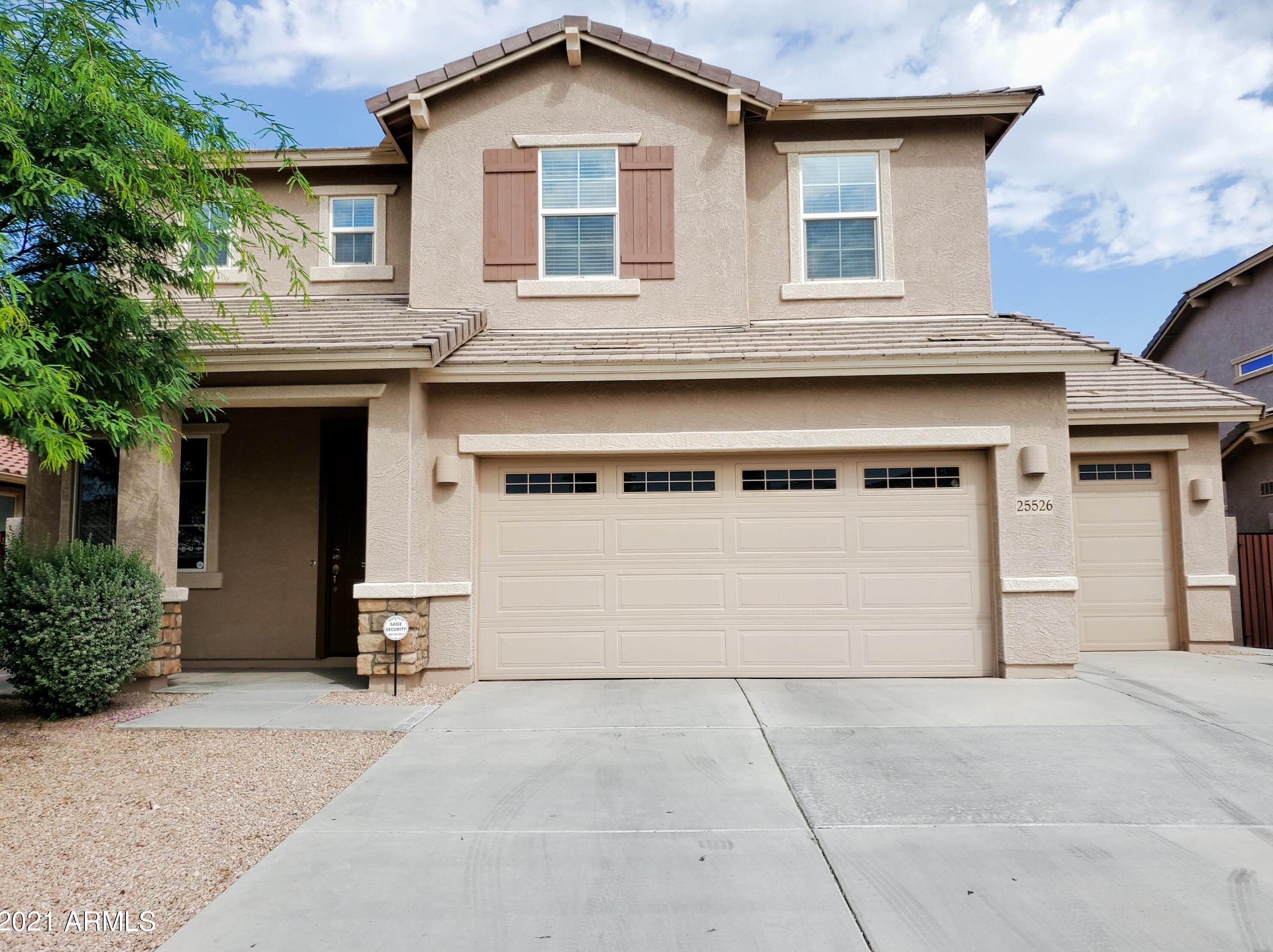 25526 Cinch Dr, Peoria AZ  85383-3520 exterior