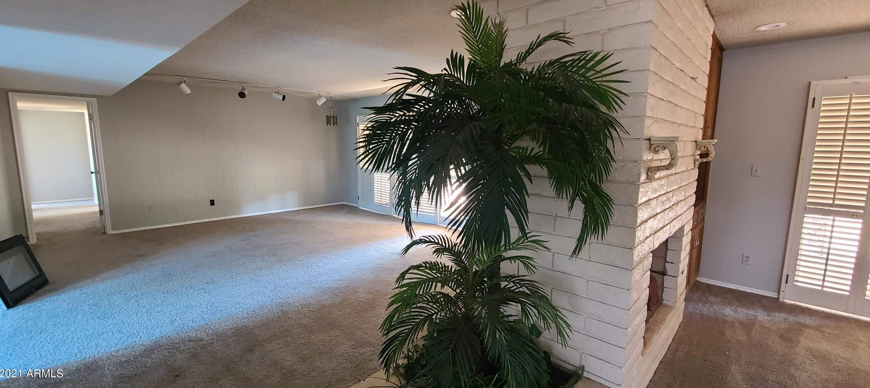 549 Moon Valley Dr, Phoenix AZ  85023-6230 exterior