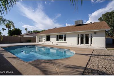 5253 E Beck Lane - Photo 1