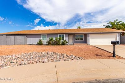 5743 S Parkside Drive - Photo 1