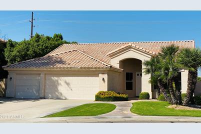 473 W Courtney Lane - Photo 1