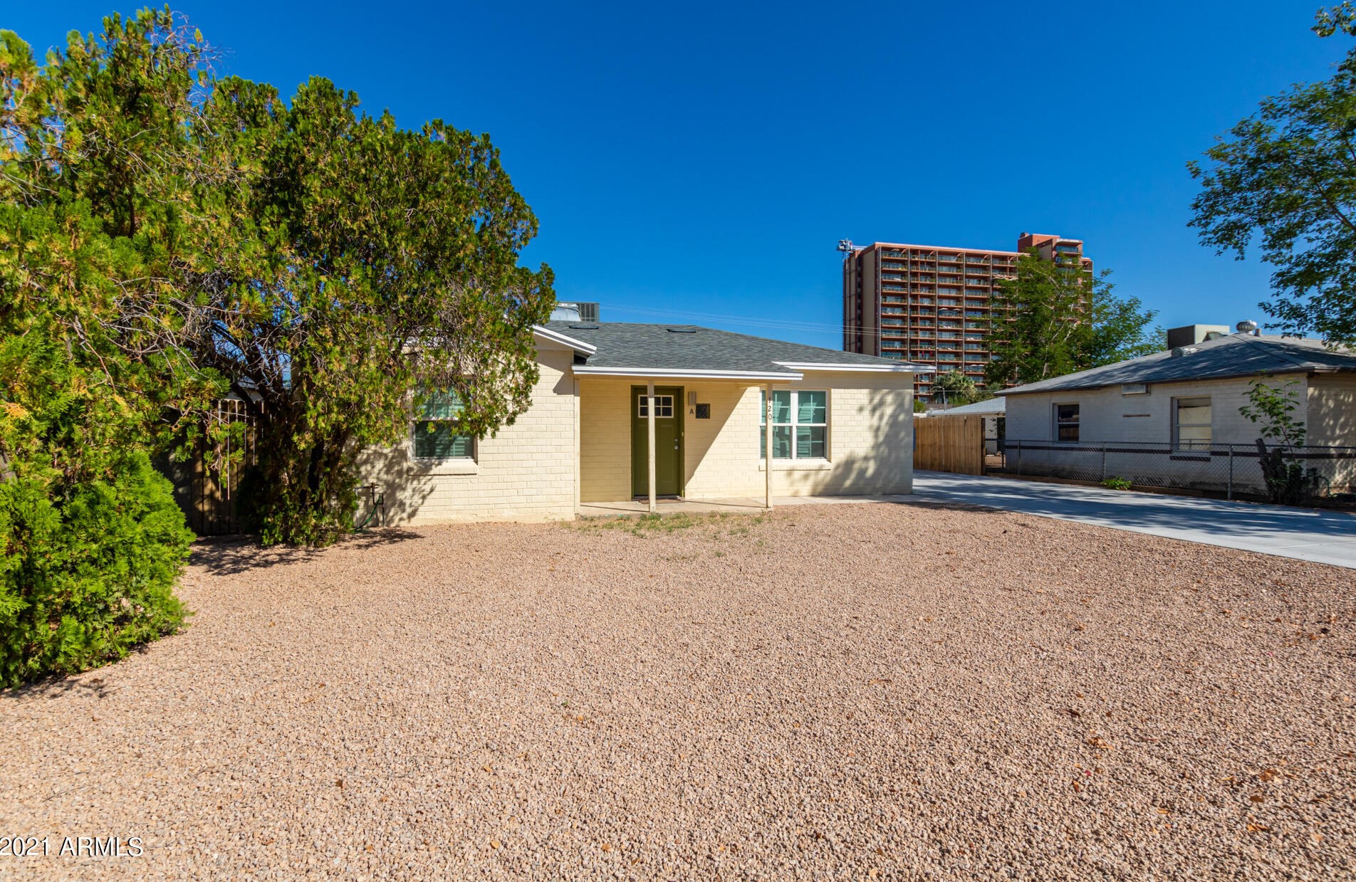 120 Highland Ave, Phoenix, AZ 85013-2731