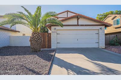 2733 W Estrella Drive - Photo 1