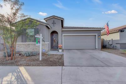 3223 W Pollack Street - Photo 1