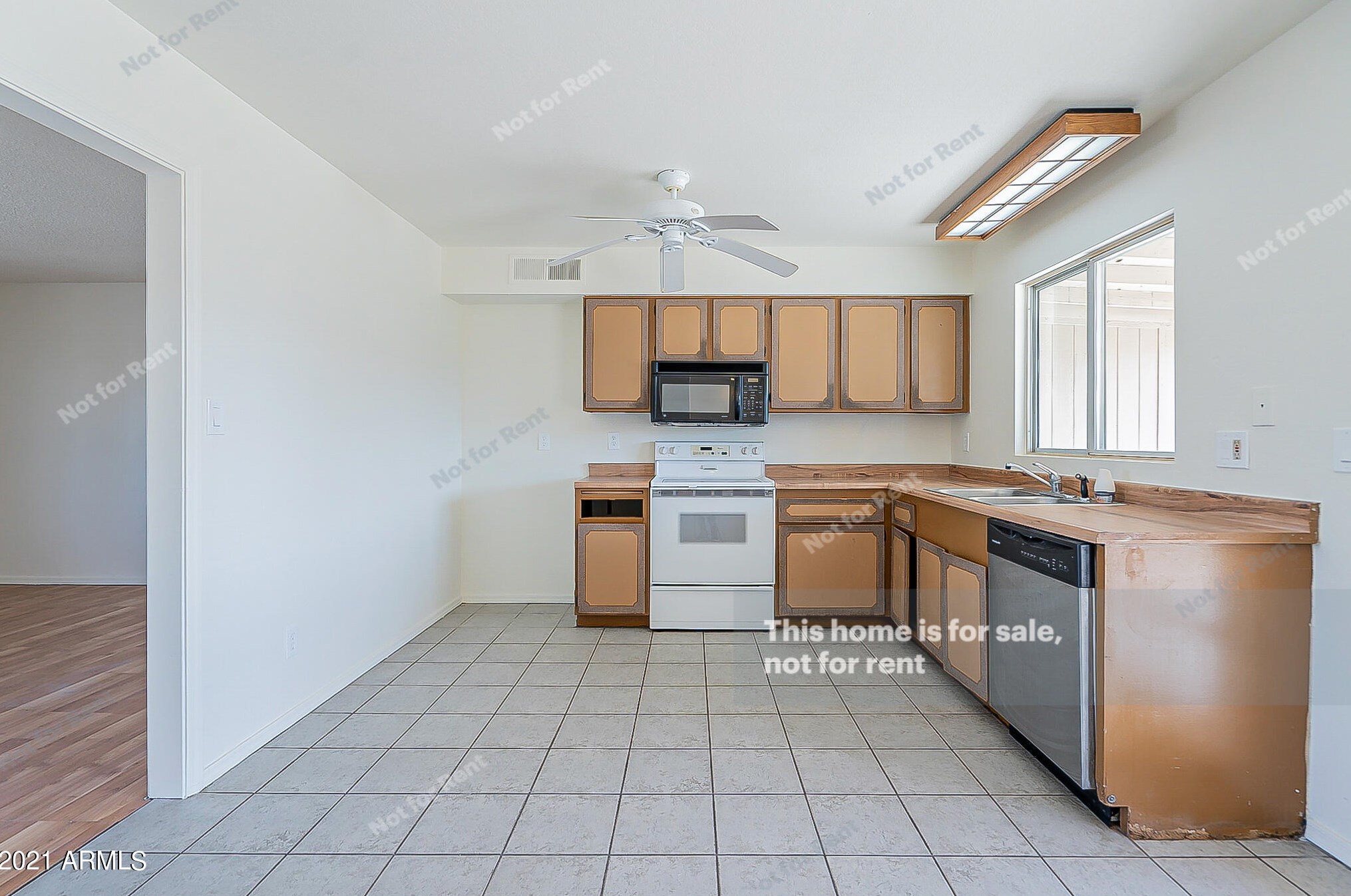 3301 Tonto Ln, Phoenix, AZ 85050-3982