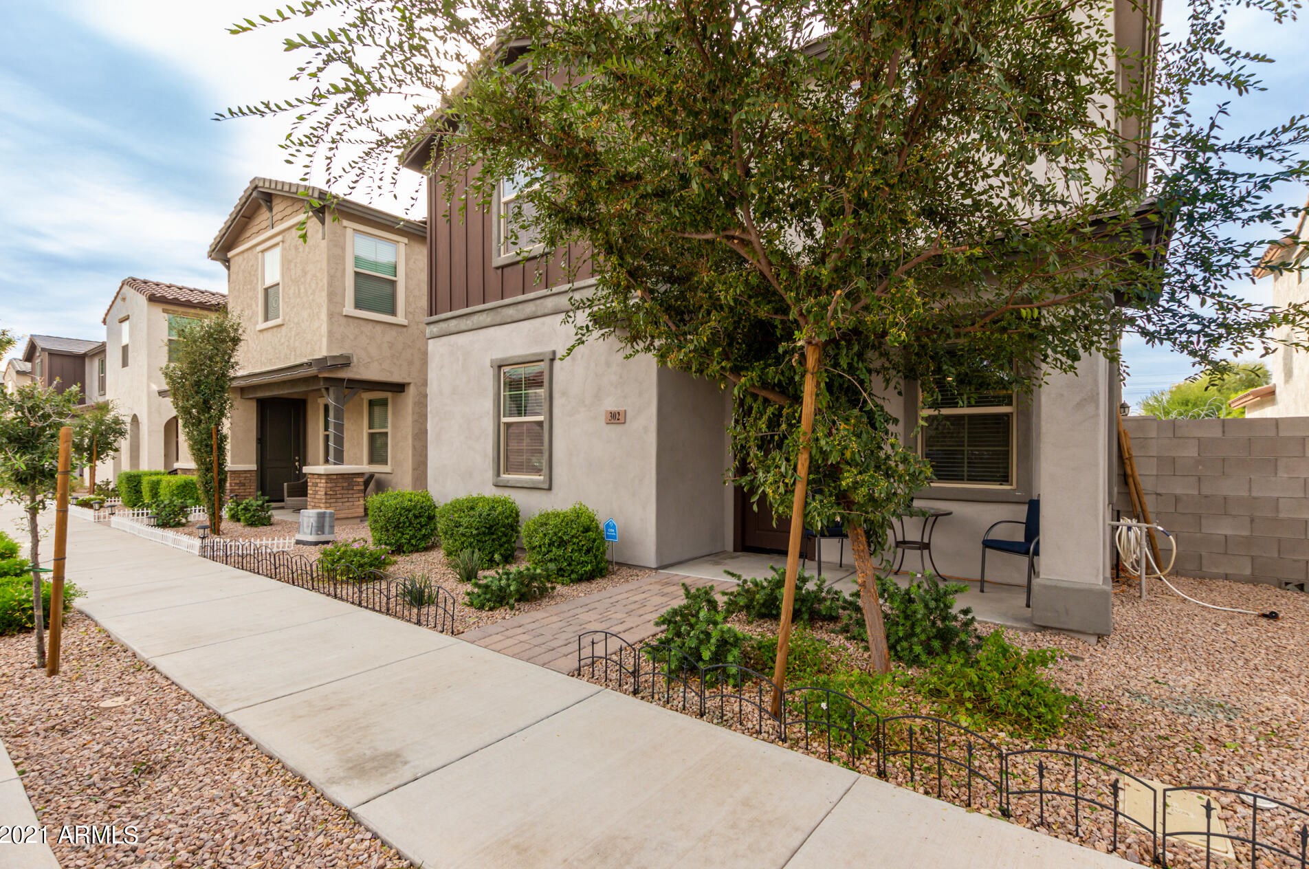 302 Sunrise, Mesa, AZ 85207-8218