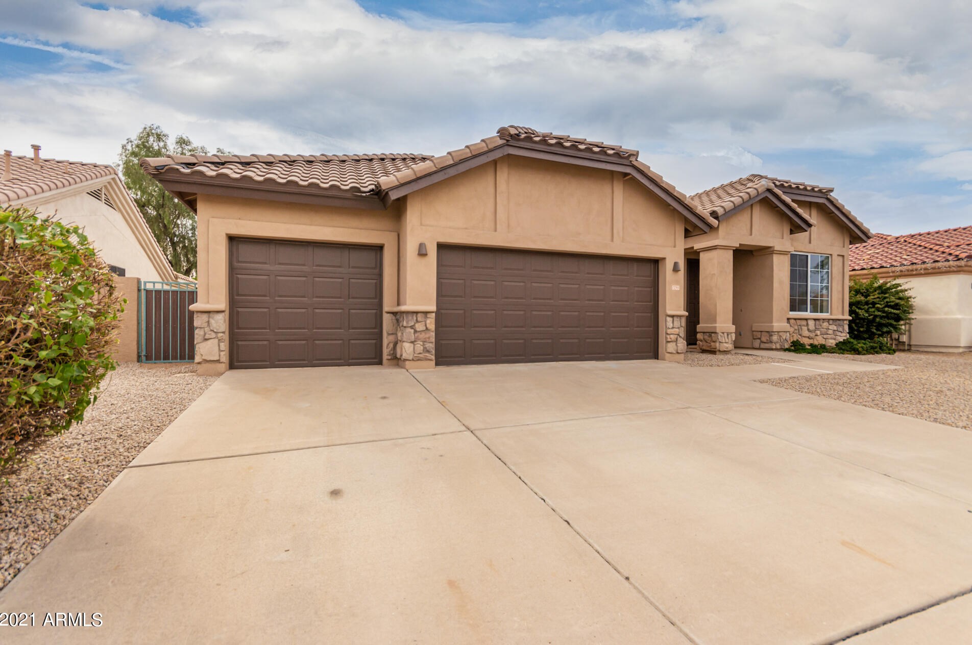 13293 Palm Ln, Goodyear, AZ 85395-3169