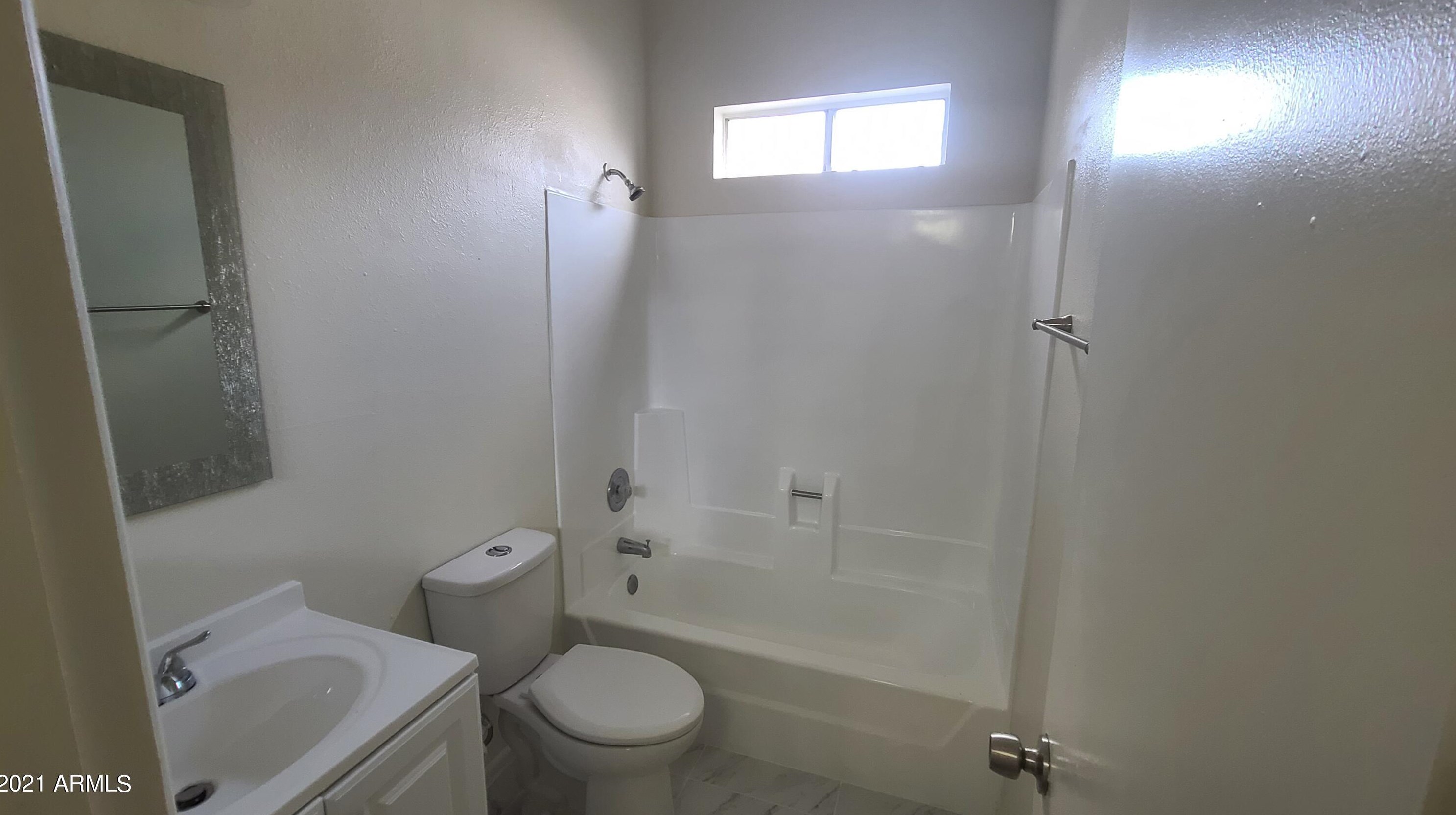 310 Sequoia Dr, Phoenix AZ 85050-3955 exterior