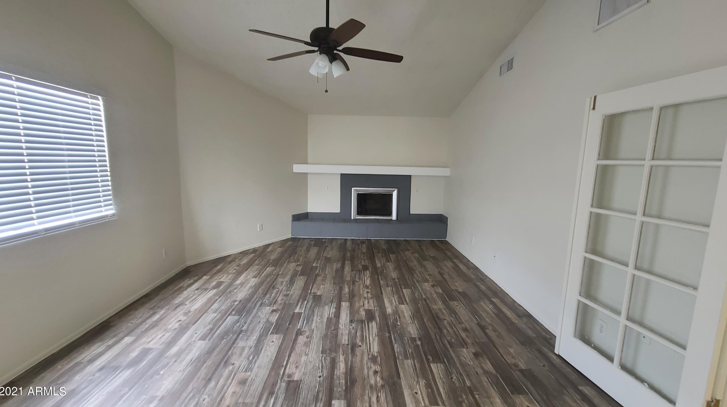 310 Sequoia Dr, Phoenix AZ 85050-3955 exterior