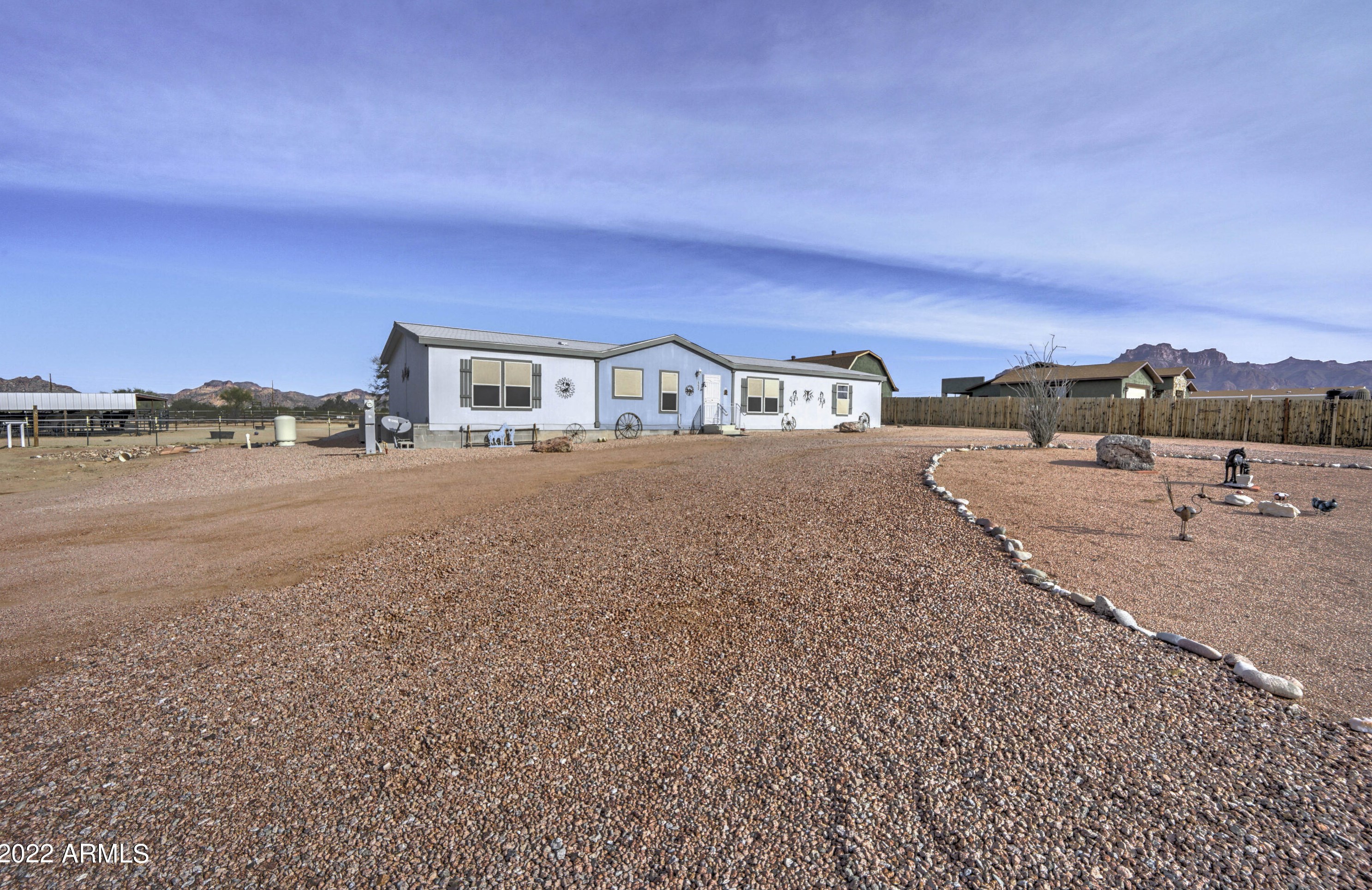 660 Scenic St, Apache Junction, AZ 85119-4033