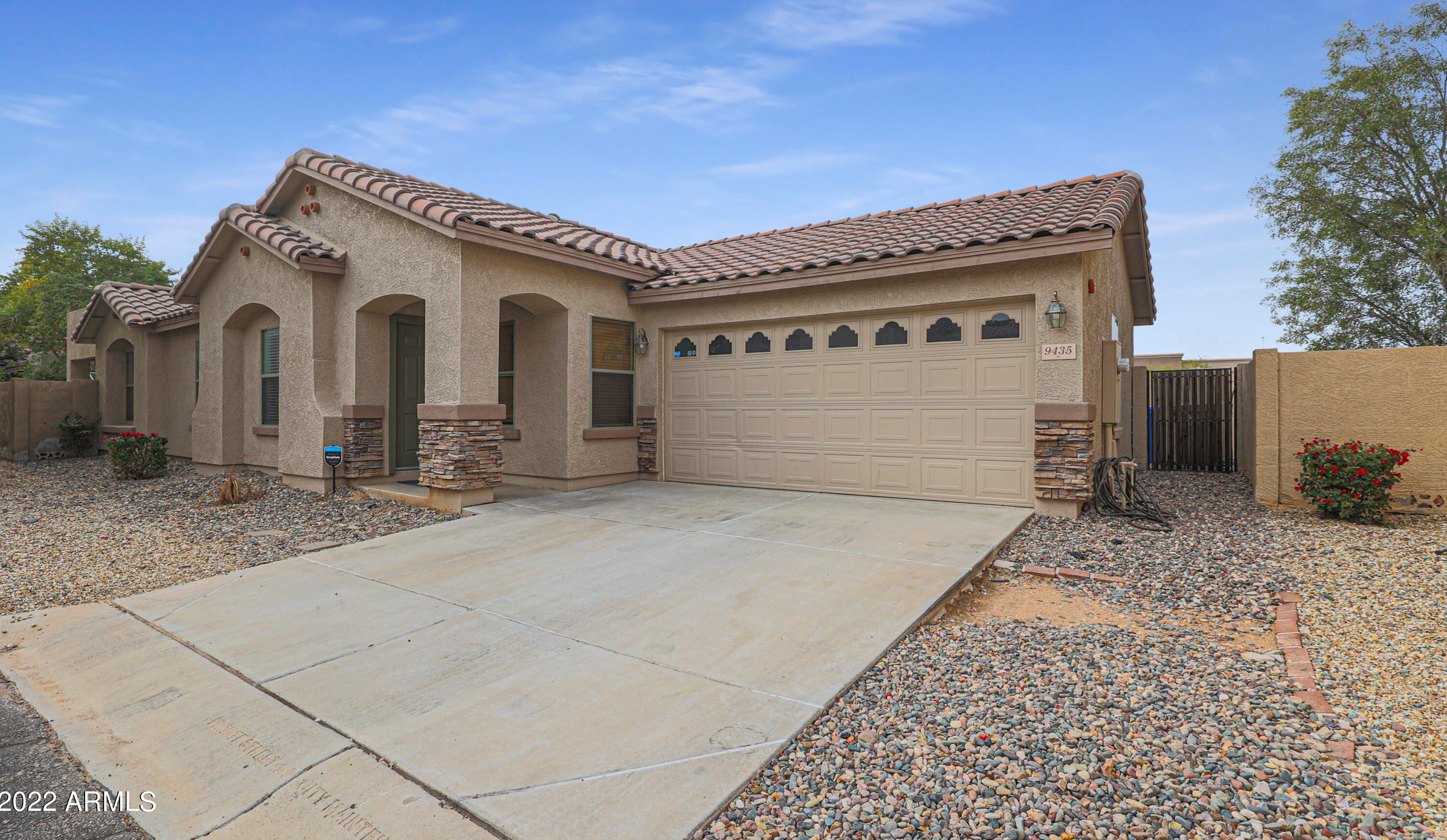 9435 Terri Lee Dr, Phoenix, AZ 85037-4270