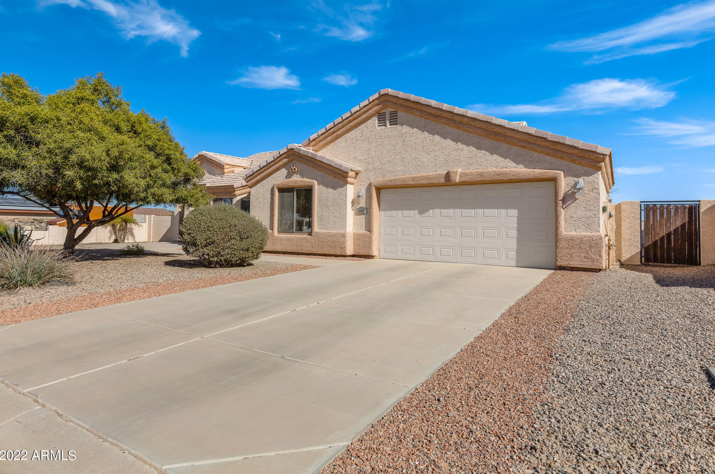 9737 Mendell Cir, Arizona City, AZ