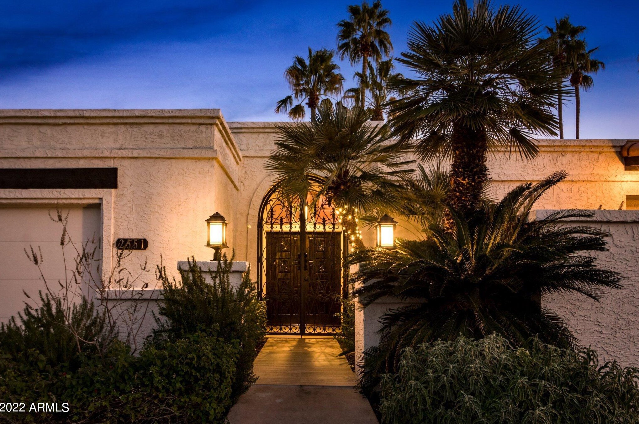 2551 Missouri Ave, Phoenix AZ 85019-4545 exterior