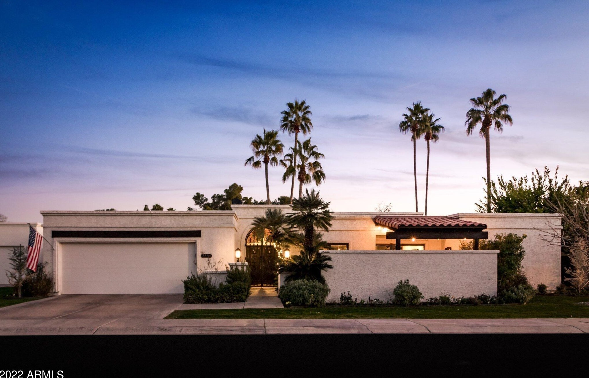 2551 Missouri Ave, Phoenix AZ 85019-4545 exterior