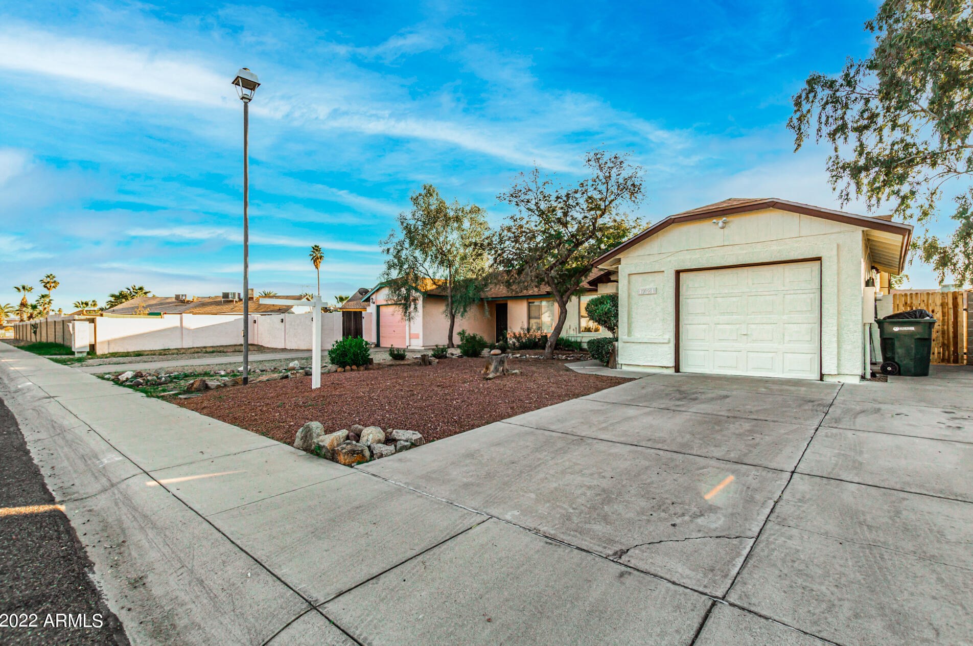 1721 Sandra Ter, Phoenix, AZ 85022-2891