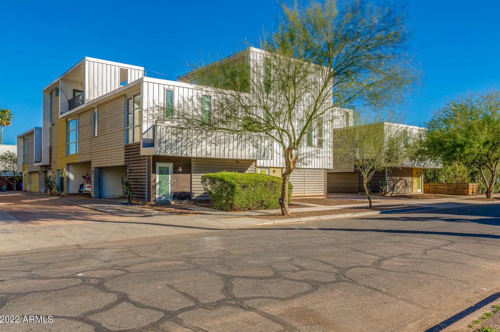 777 Roosevelt St, Phoenix, AZ 85006-3250