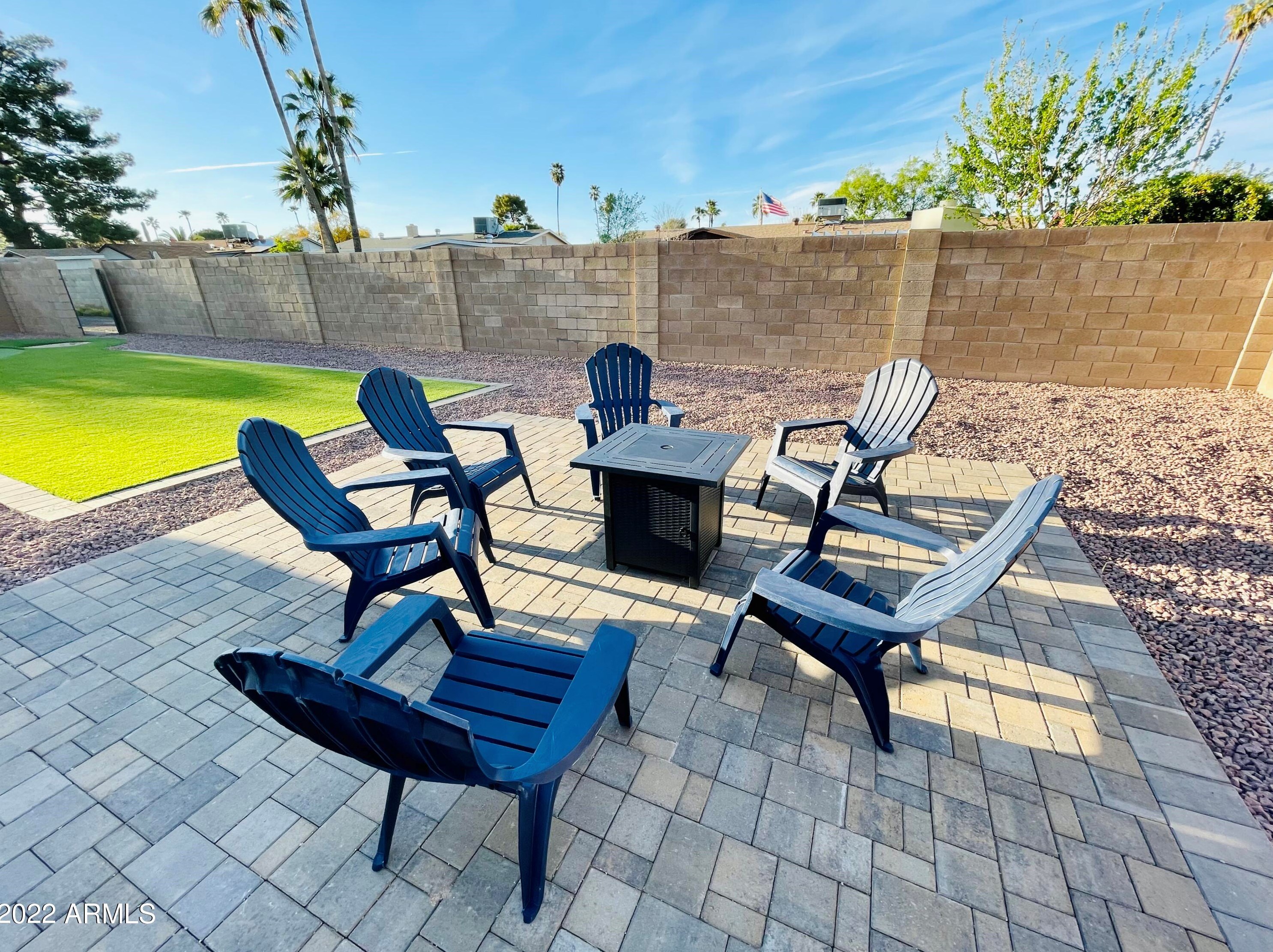 3458 Poinsettia Dr, Phoenix AZ  85028-1329 exterior