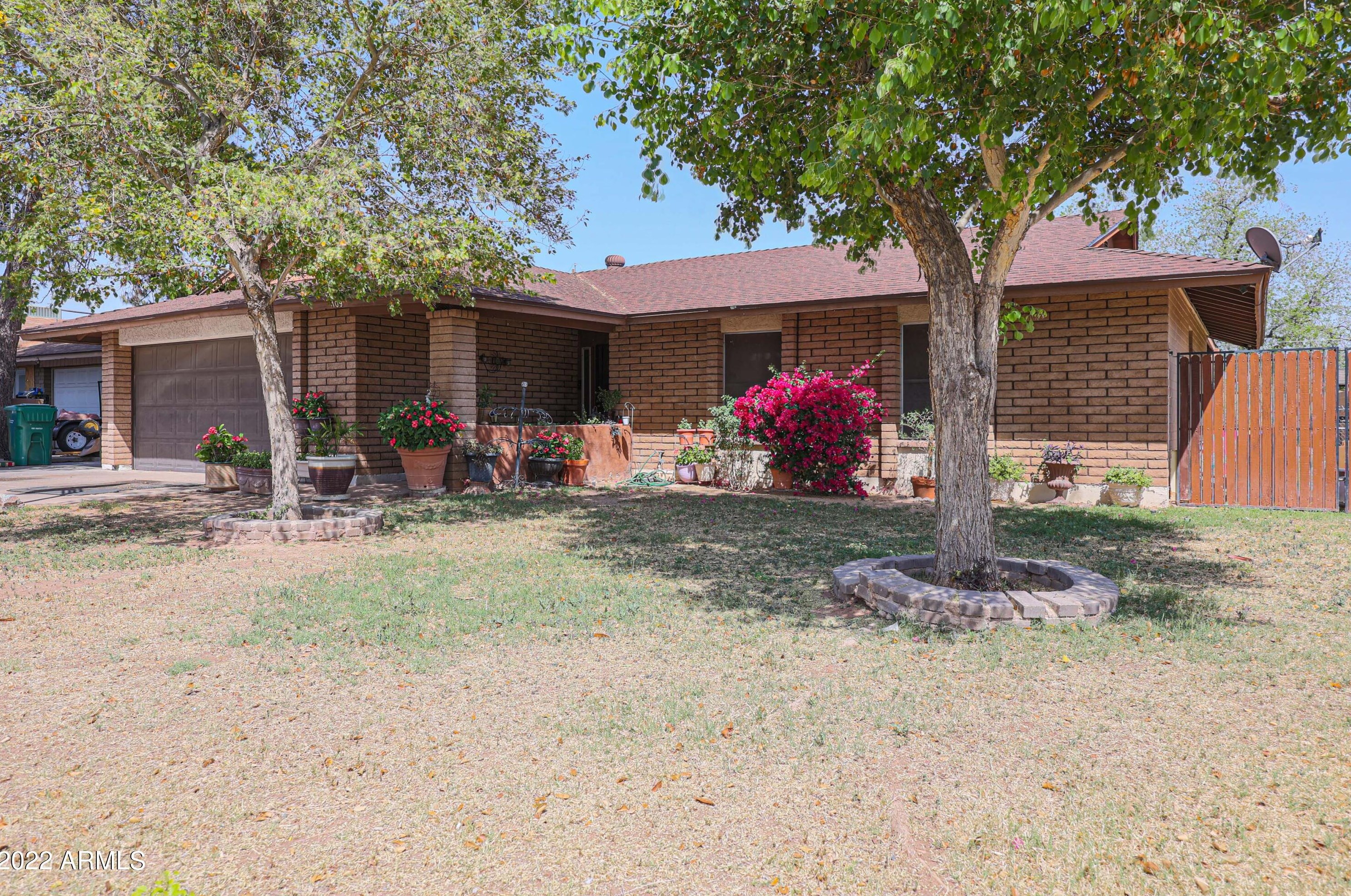 409 Spur, Mesa, AZ 85204-2716