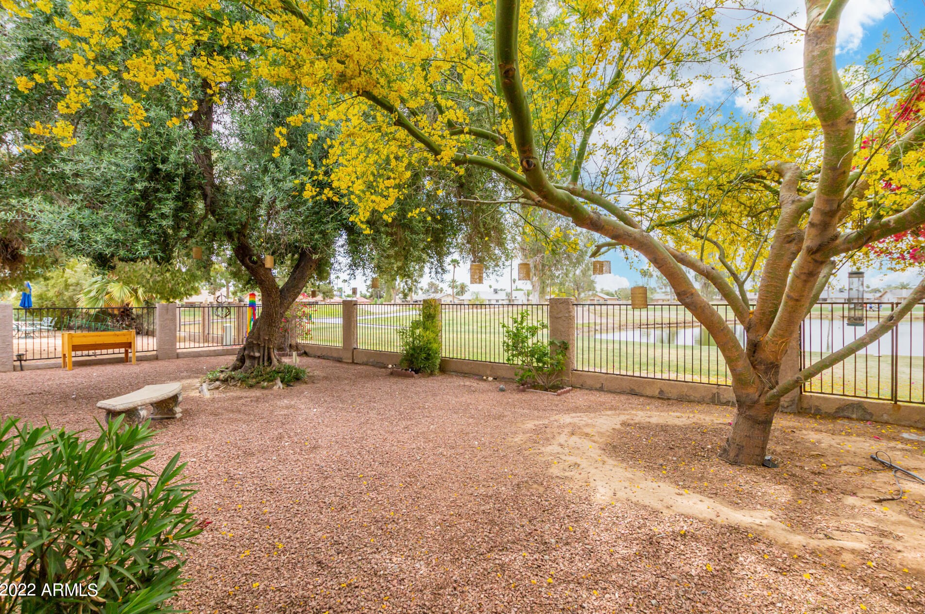 5017 Mesquite Wood Ct, Phoenix AZ 85044-1721 exterior