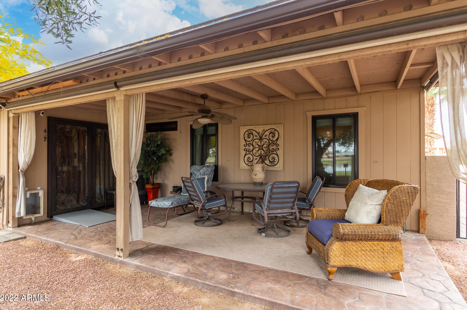 5017 Mesquite Wood Ct, Phoenix AZ 85044-1721 exterior