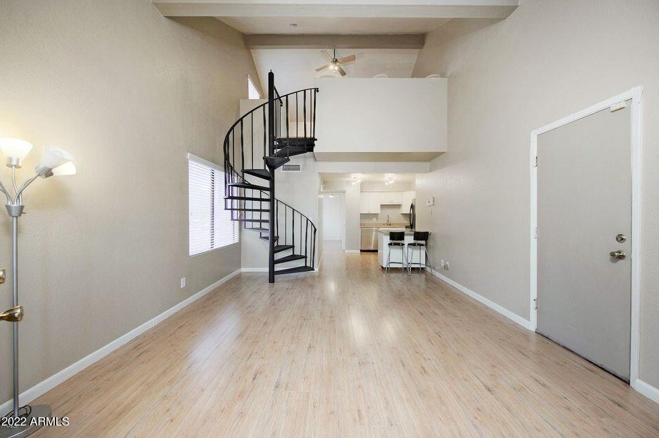 4901 S Calle Los Cerros Dr #240, Tempe, AZ 85282