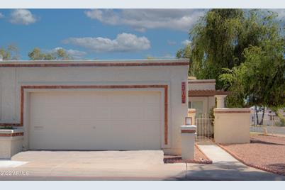 2919 W Christy Drive - Photo 1